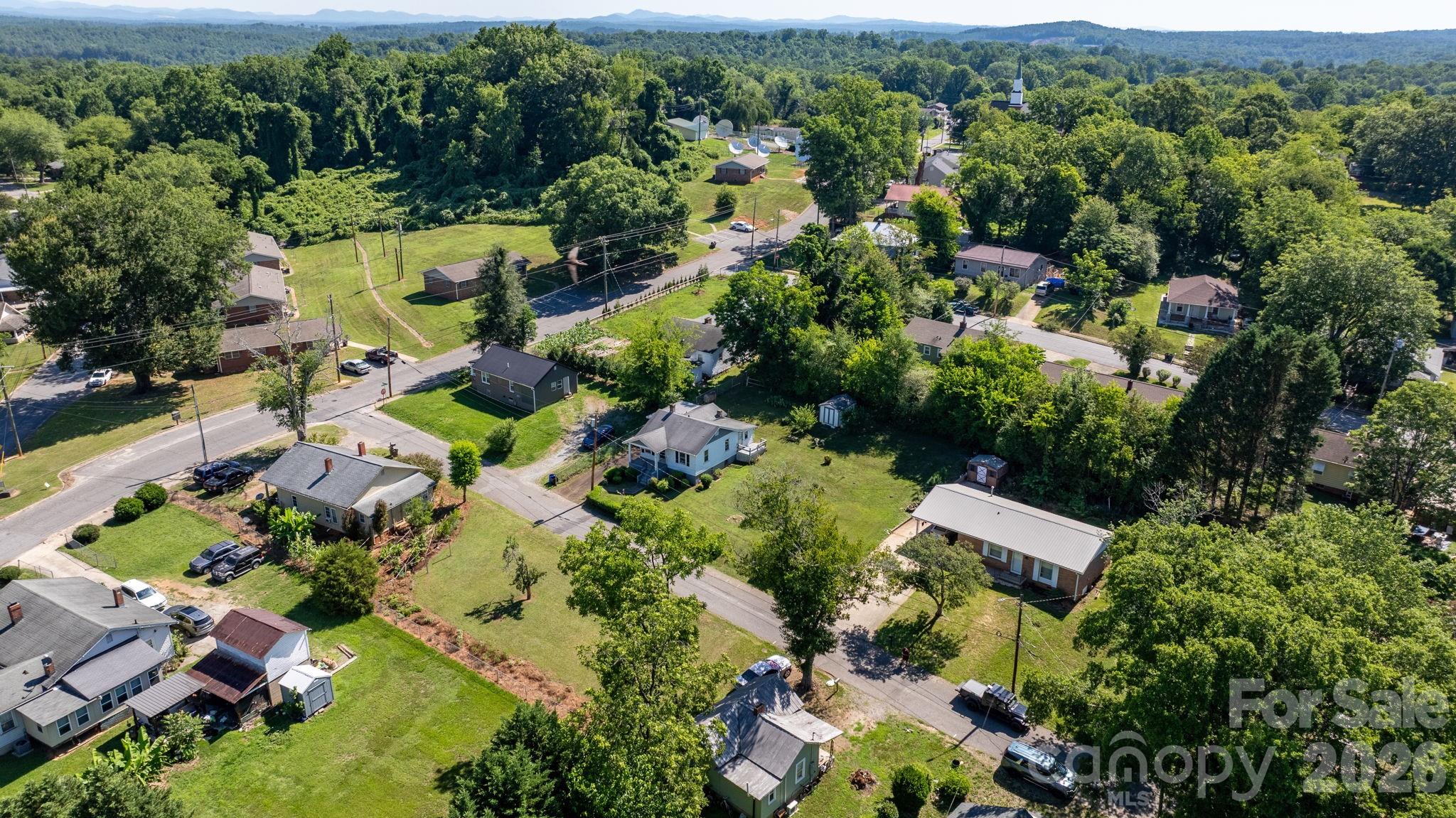 115 Brackett Street — Morganton