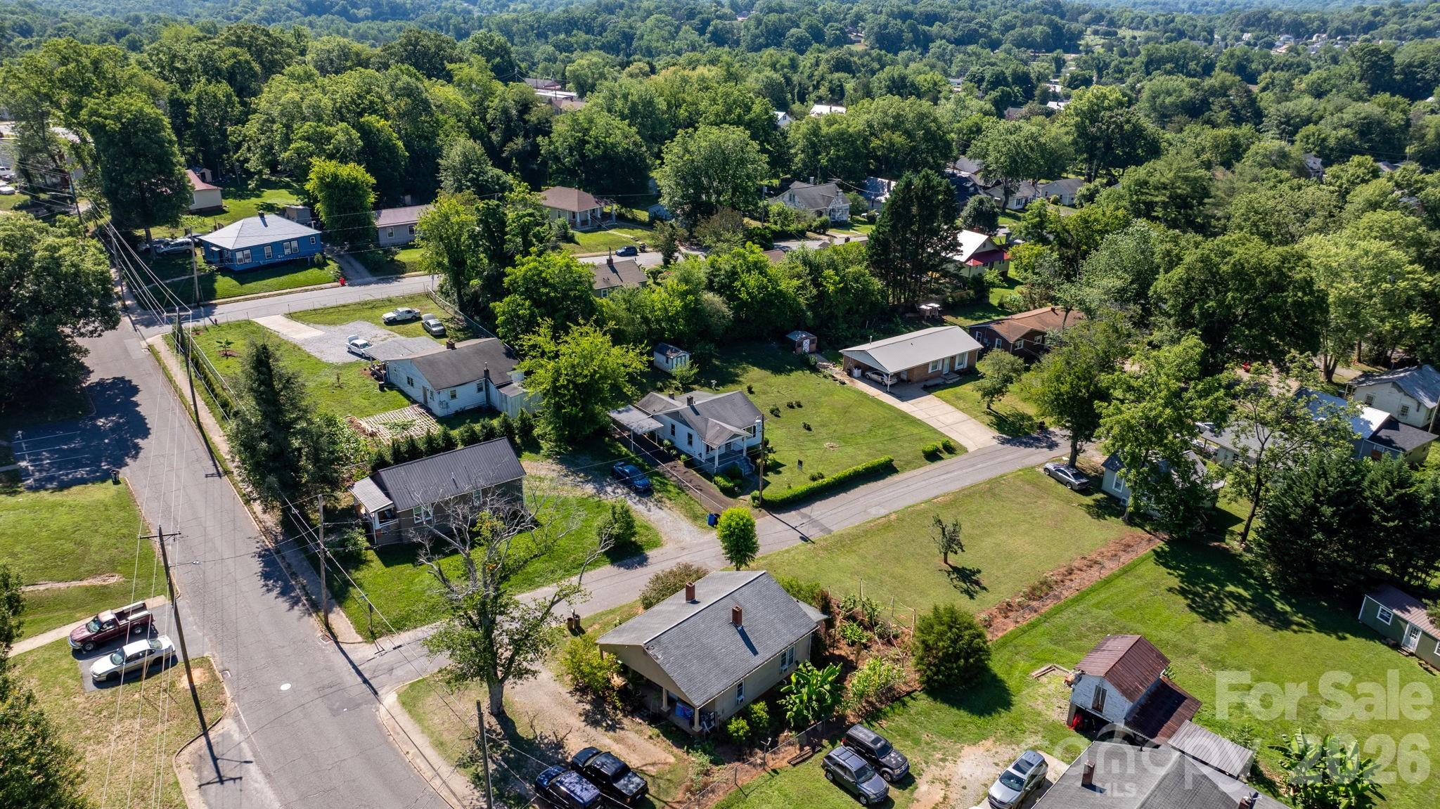 115 Brackett Street — Morganton