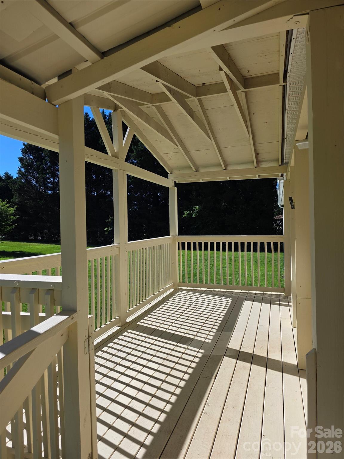 1395 Cape Hickory Road — Hickory
