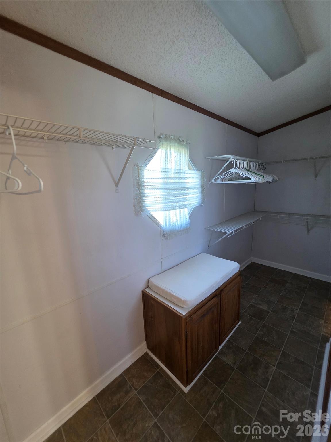 1395 Cape Hickory Road — Hickory