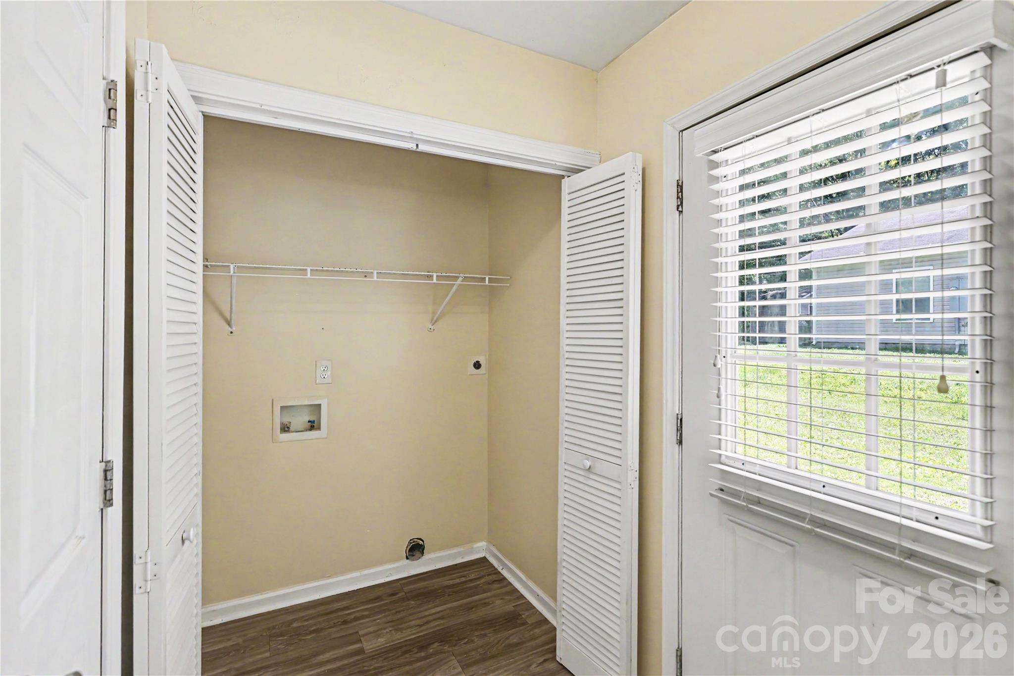 318 N Pryor Street — Gastonia