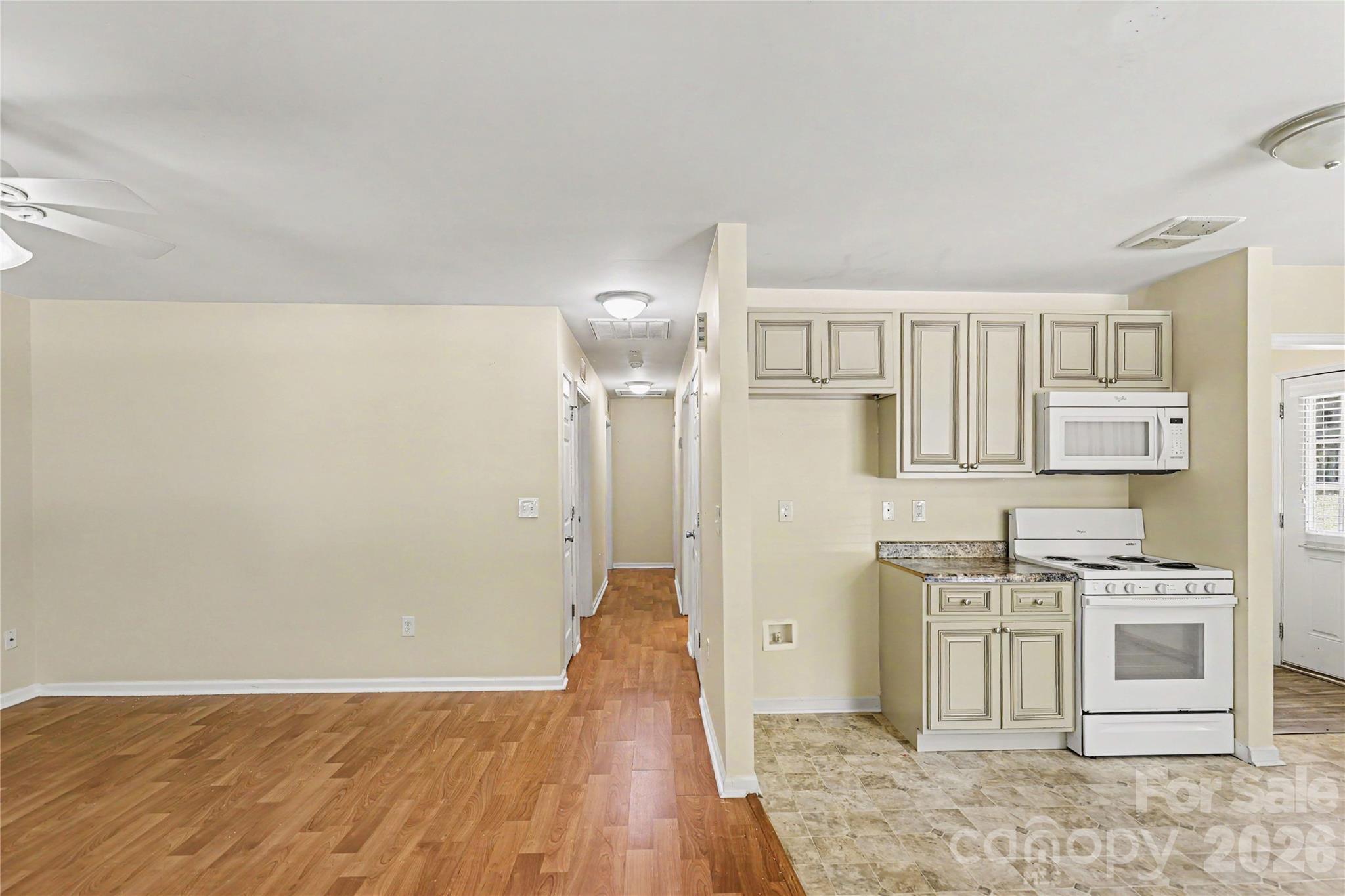 318 N Pryor Street — Gastonia