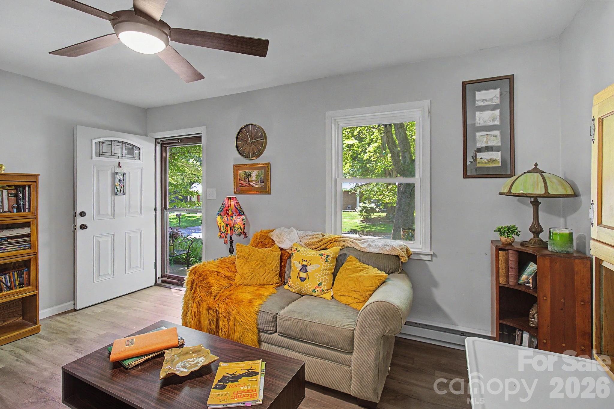 102 Wicklow Drive — Asheville