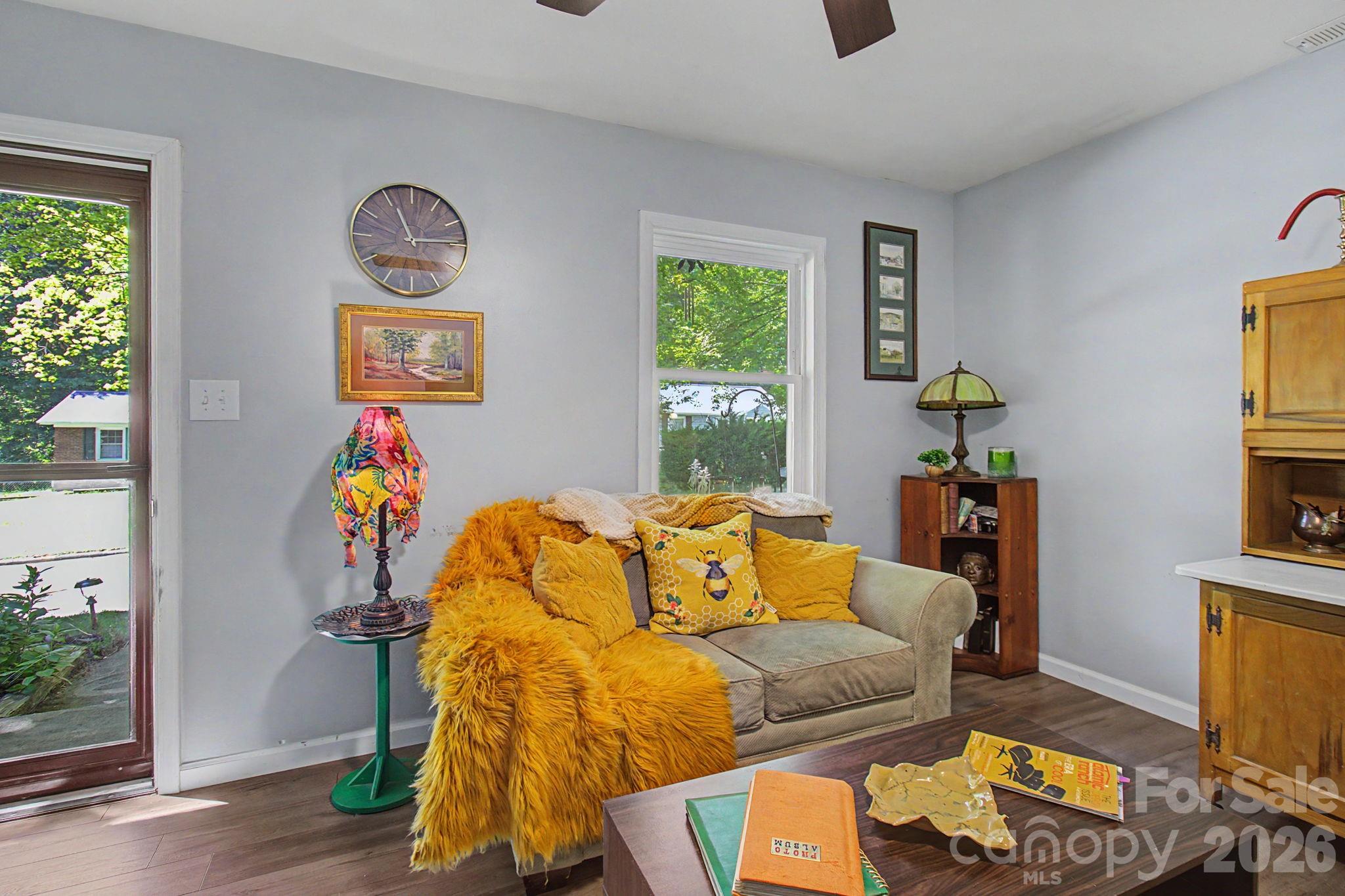 102 Wicklow Drive — Asheville
