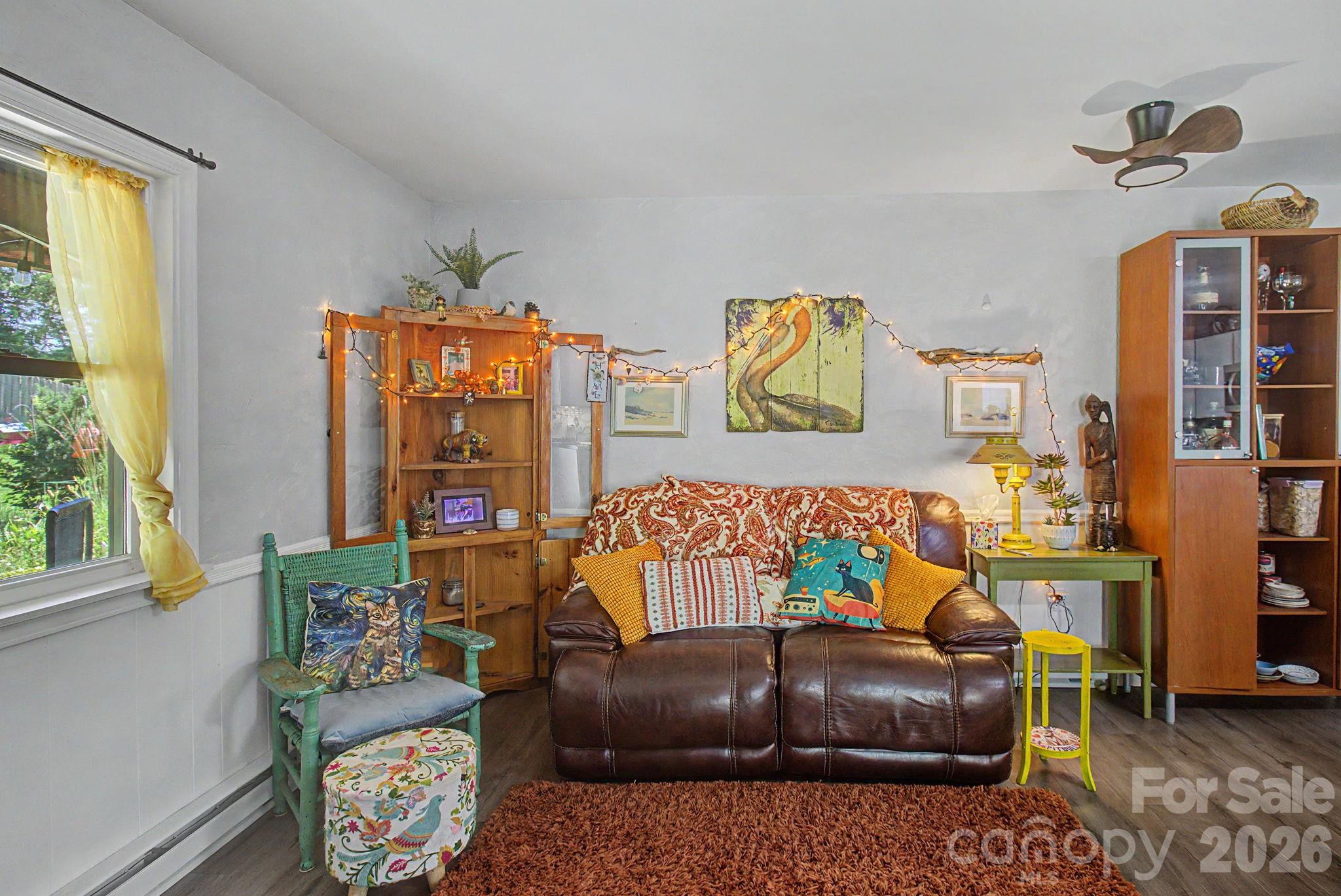 102 Wicklow Drive — Asheville