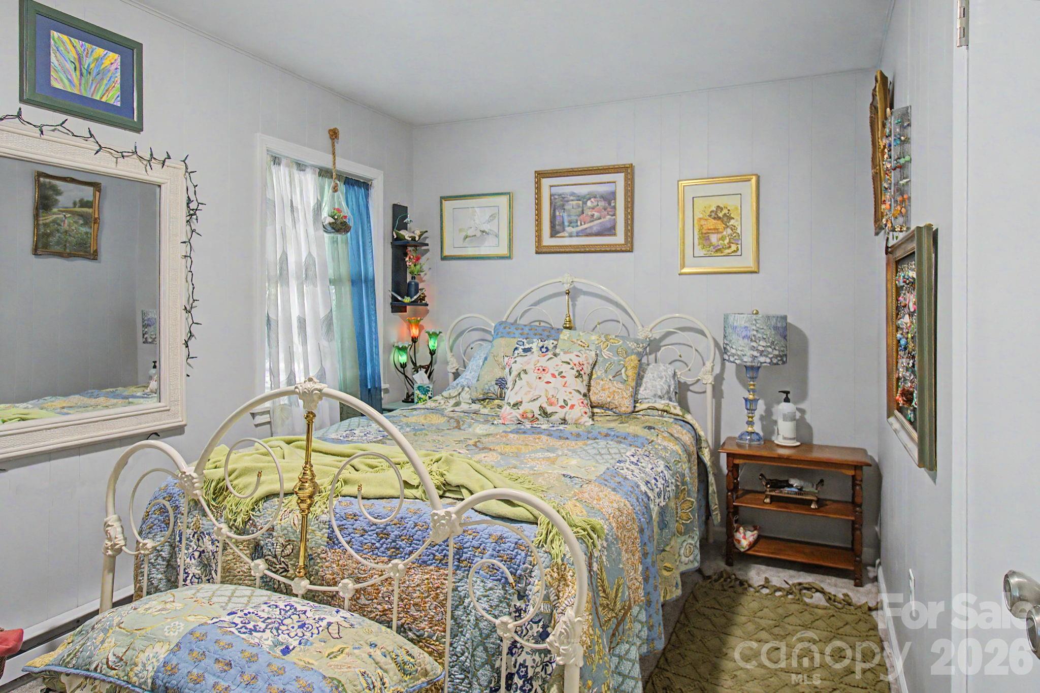 102 Wicklow Drive — Asheville