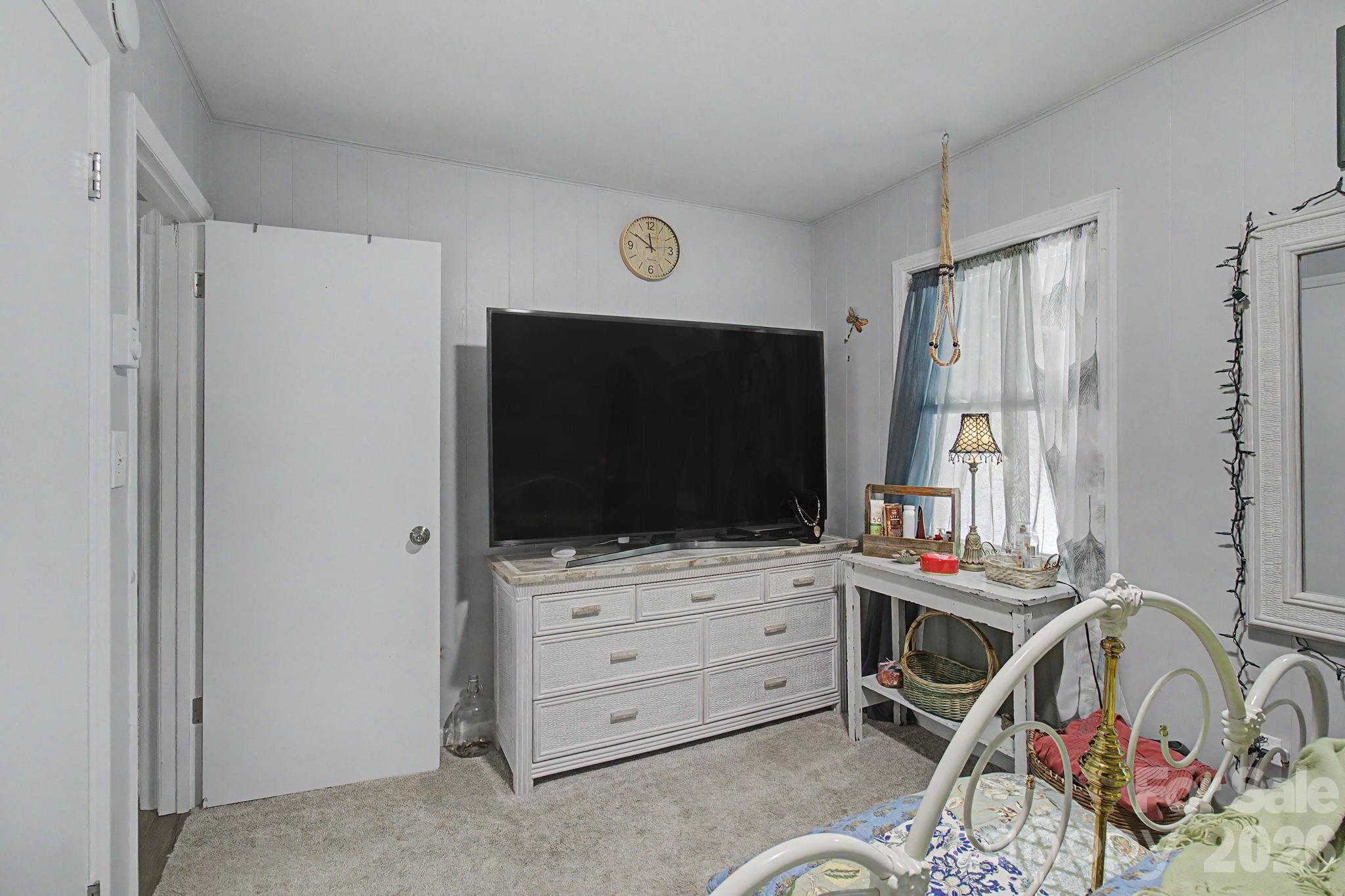 102 Wicklow Drive — Asheville