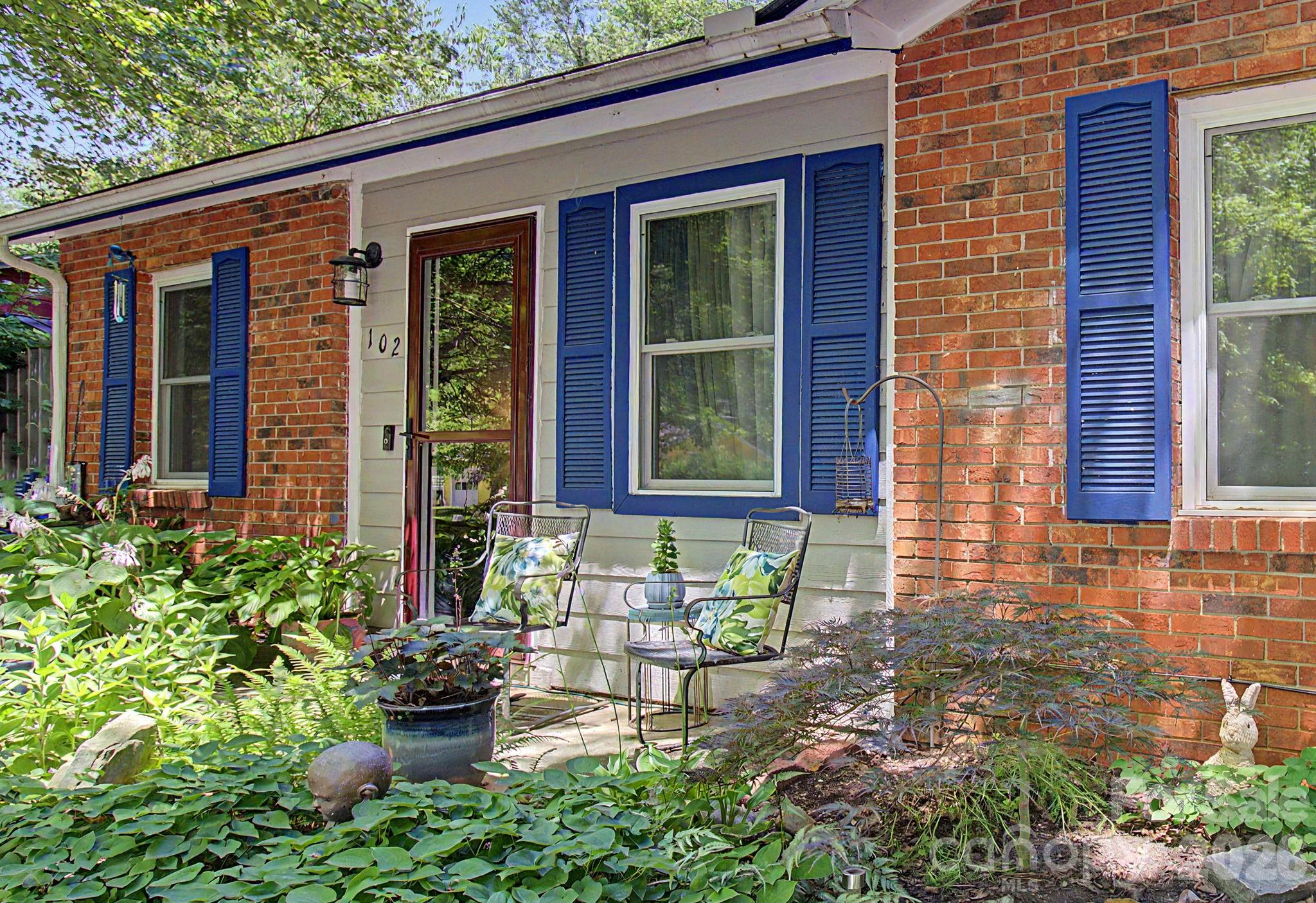 102 Wicklow Drive — Asheville