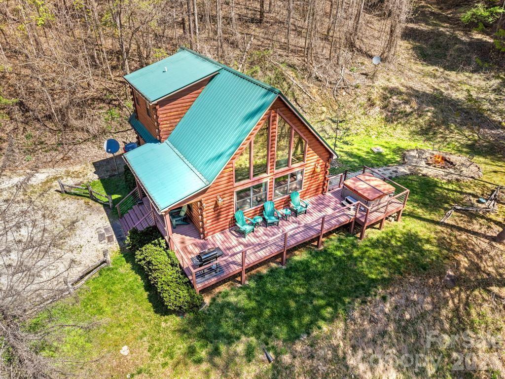 210 Chickadee Drive — Bryson City
