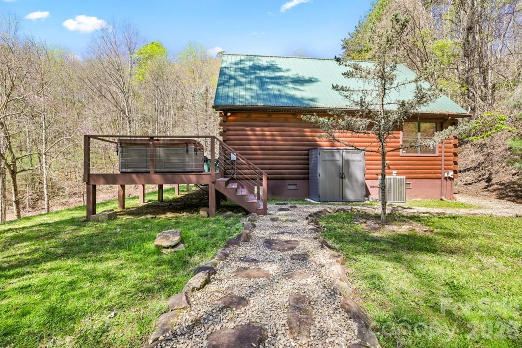 210 Chickadee Drive — Bryson City