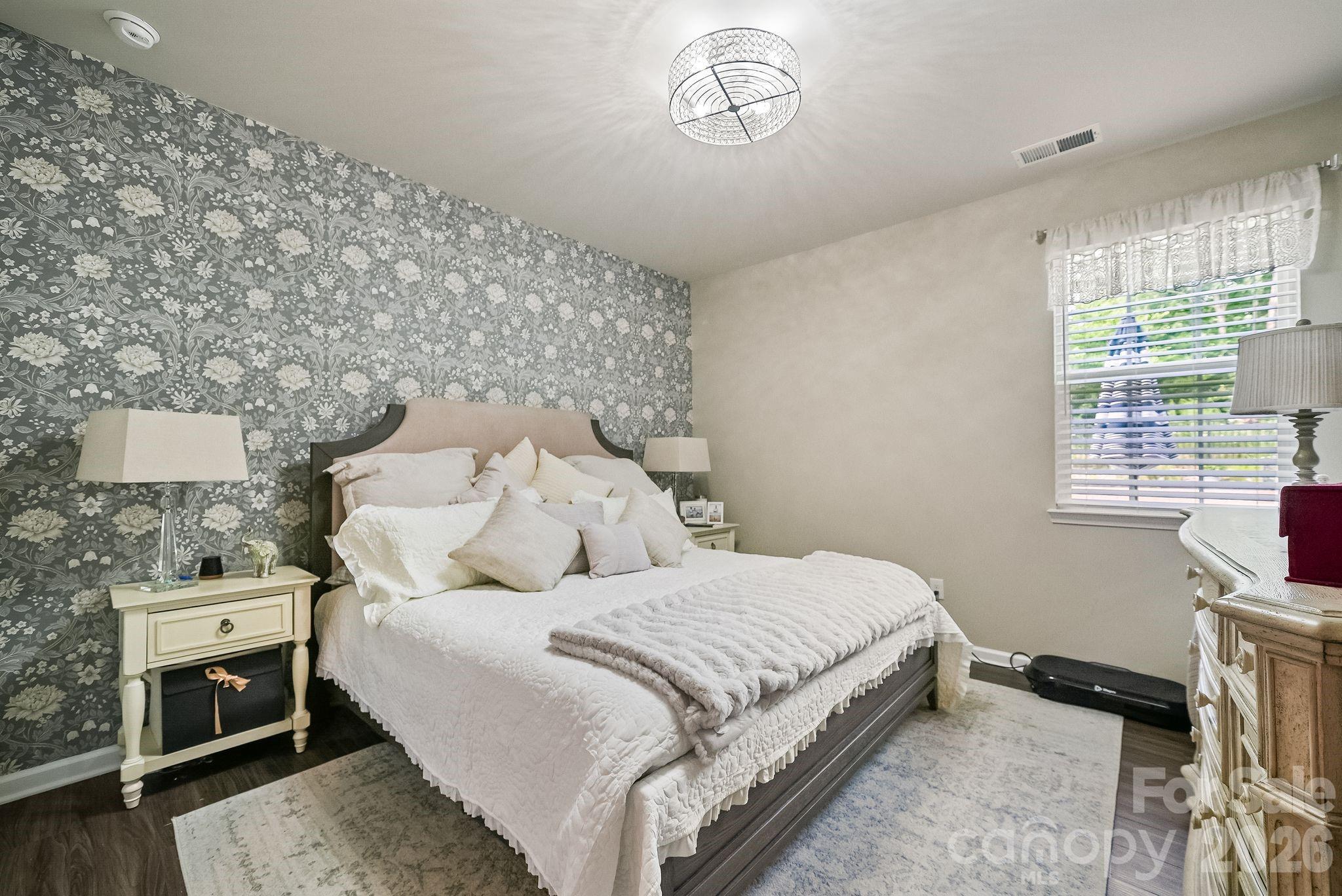 386 Kennerly Center Drive — Mooresville