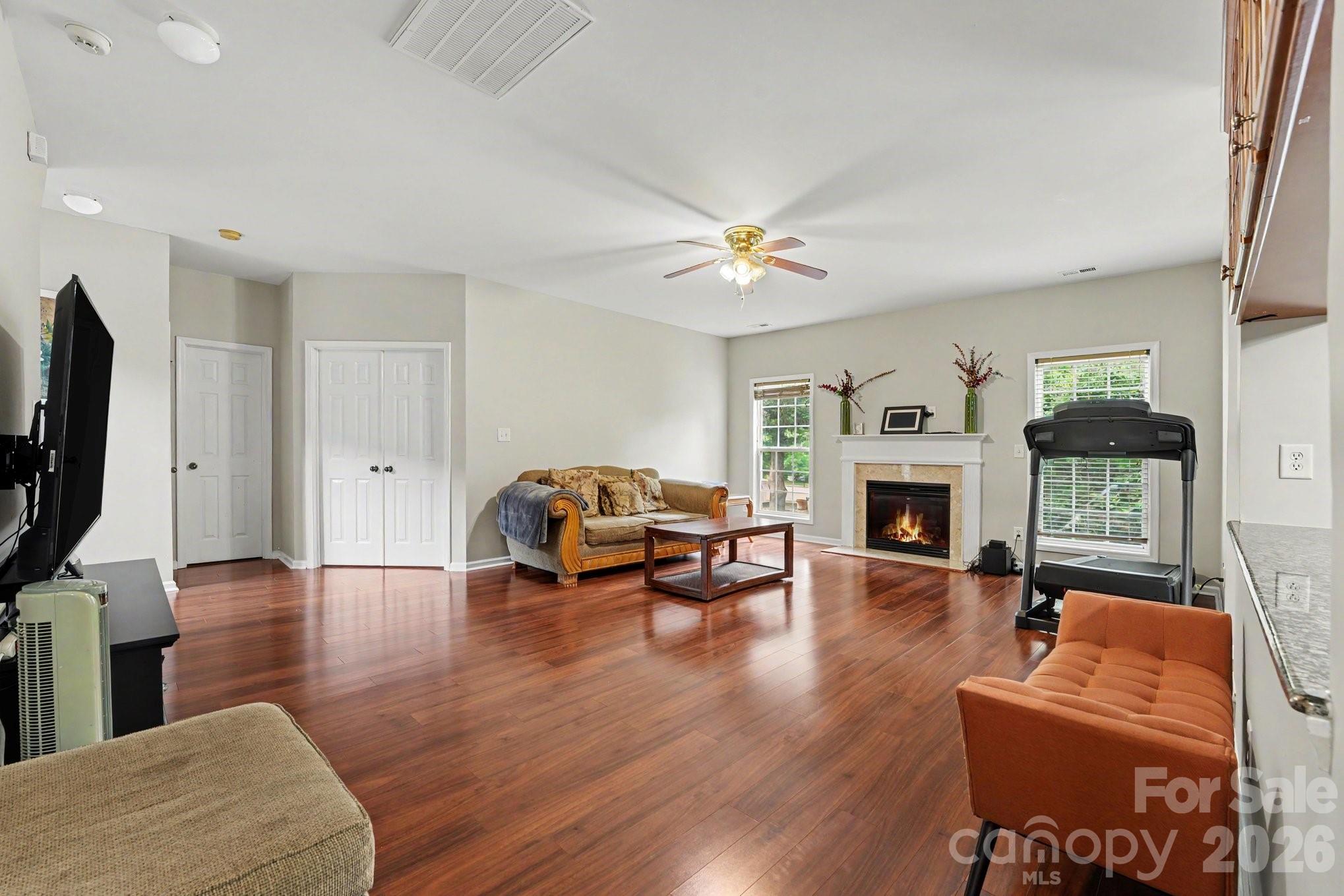 1583 Duckhorn Street NW — Concord