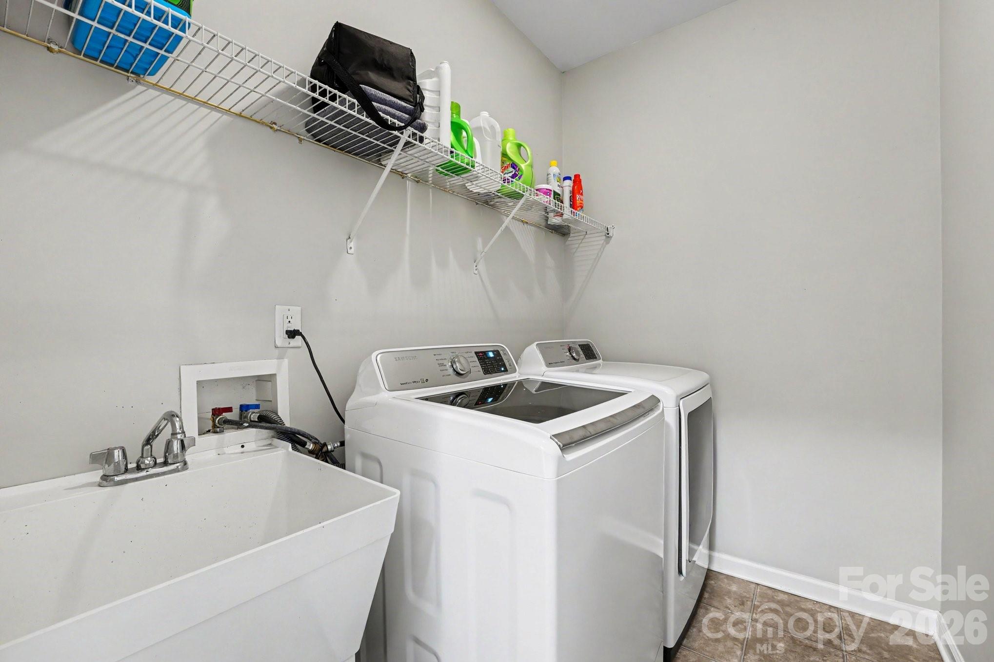 1583 Duckhorn Street NW — Concord