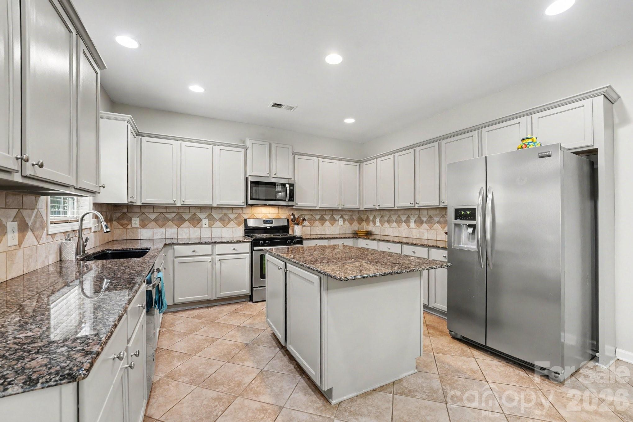 1583 Duckhorn Street NW — Concord