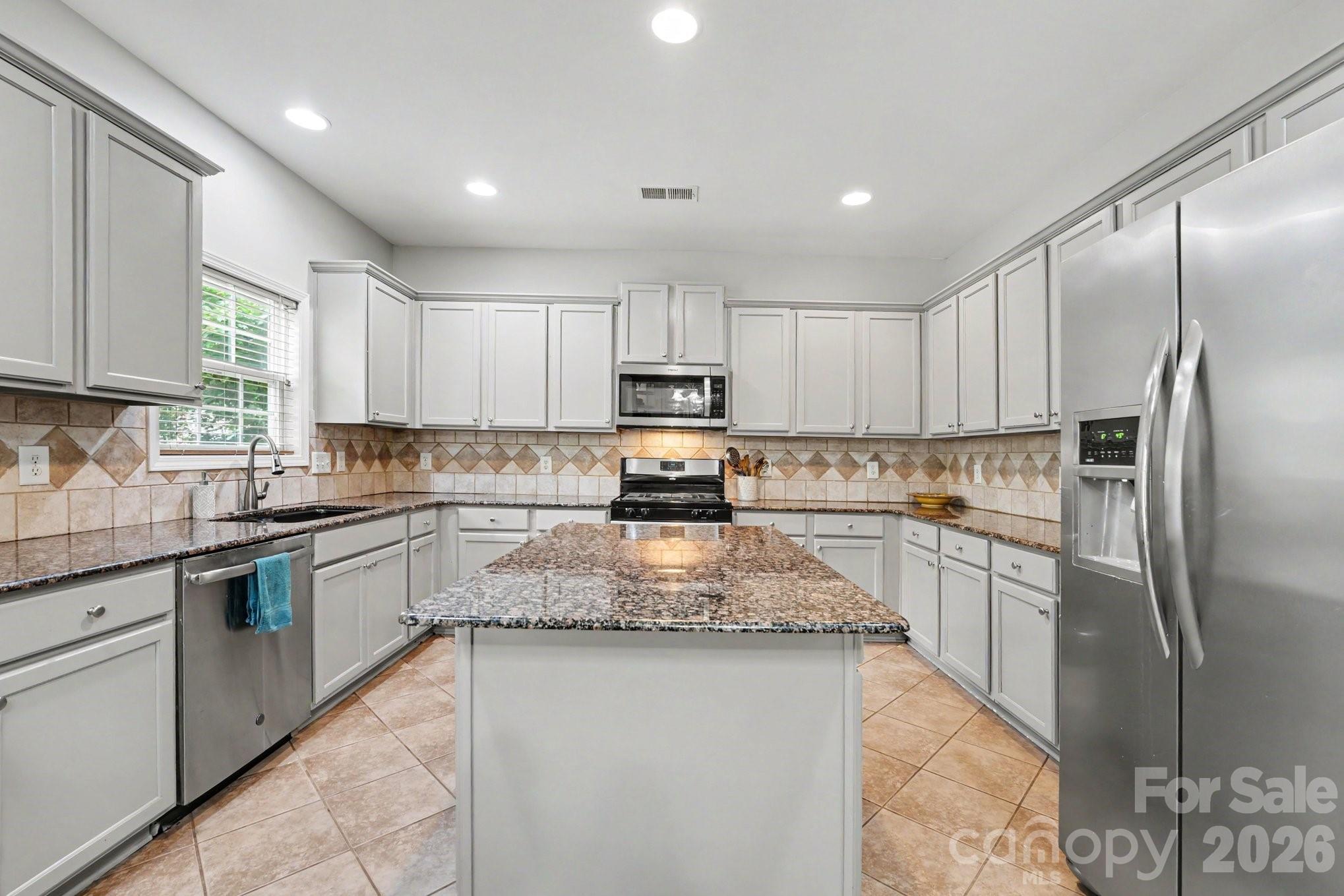 1583 Duckhorn Street NW — Concord