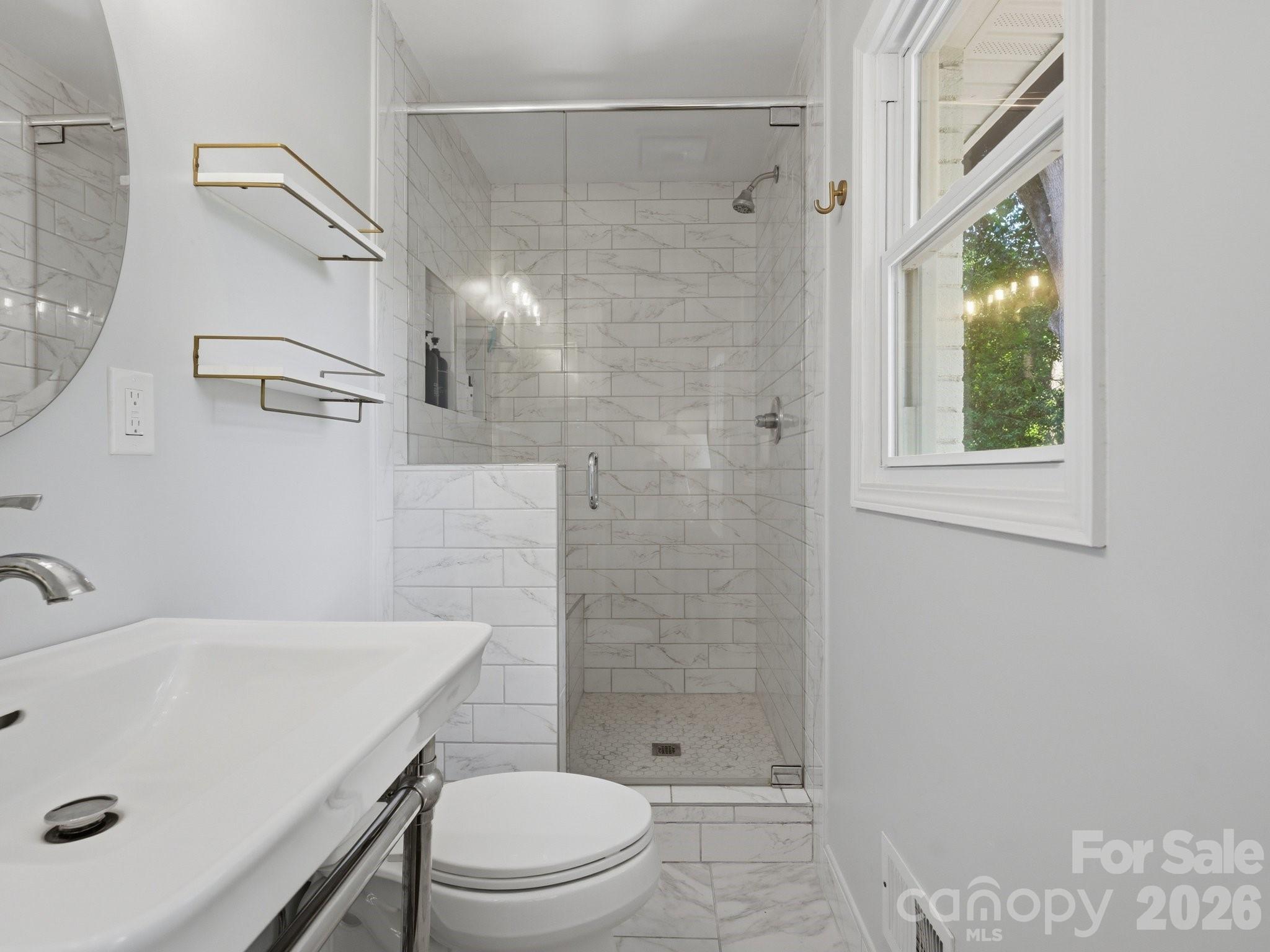 6819 Woodstock Drive — Charlotte