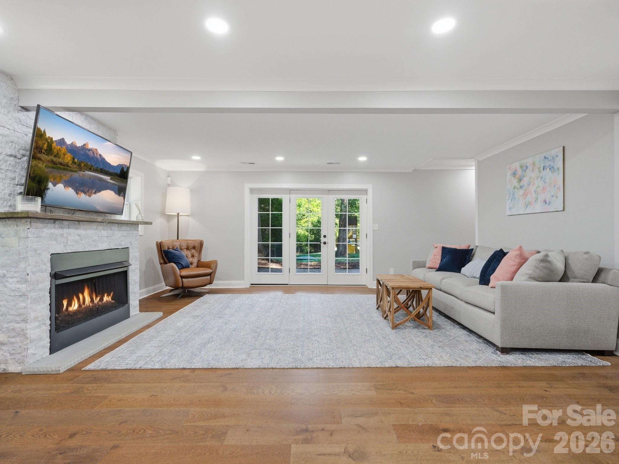 6819 Woodstock Drive — Charlotte