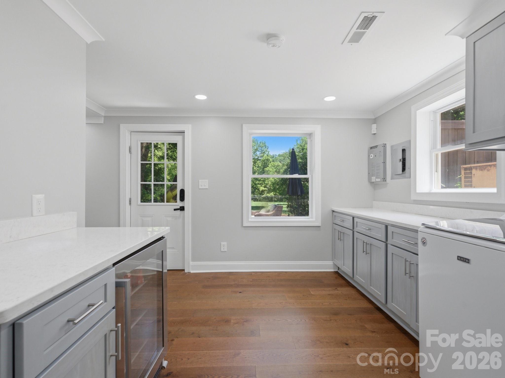 6819 Woodstock Drive — Charlotte