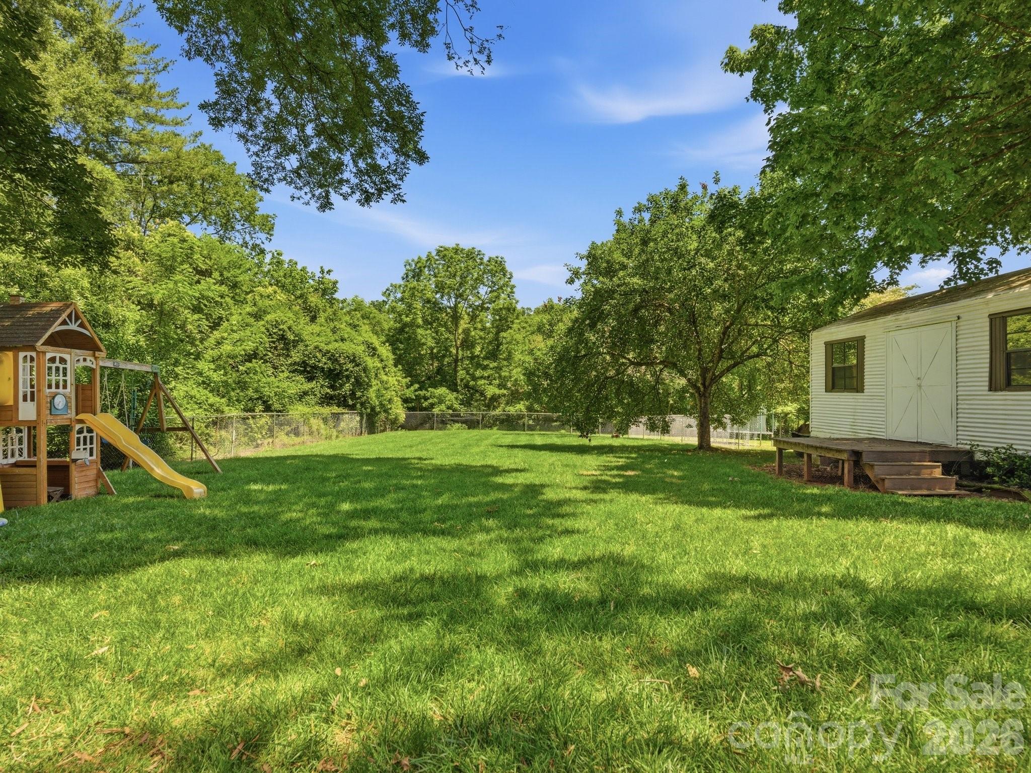 6819 Woodstock Drive — Charlotte
