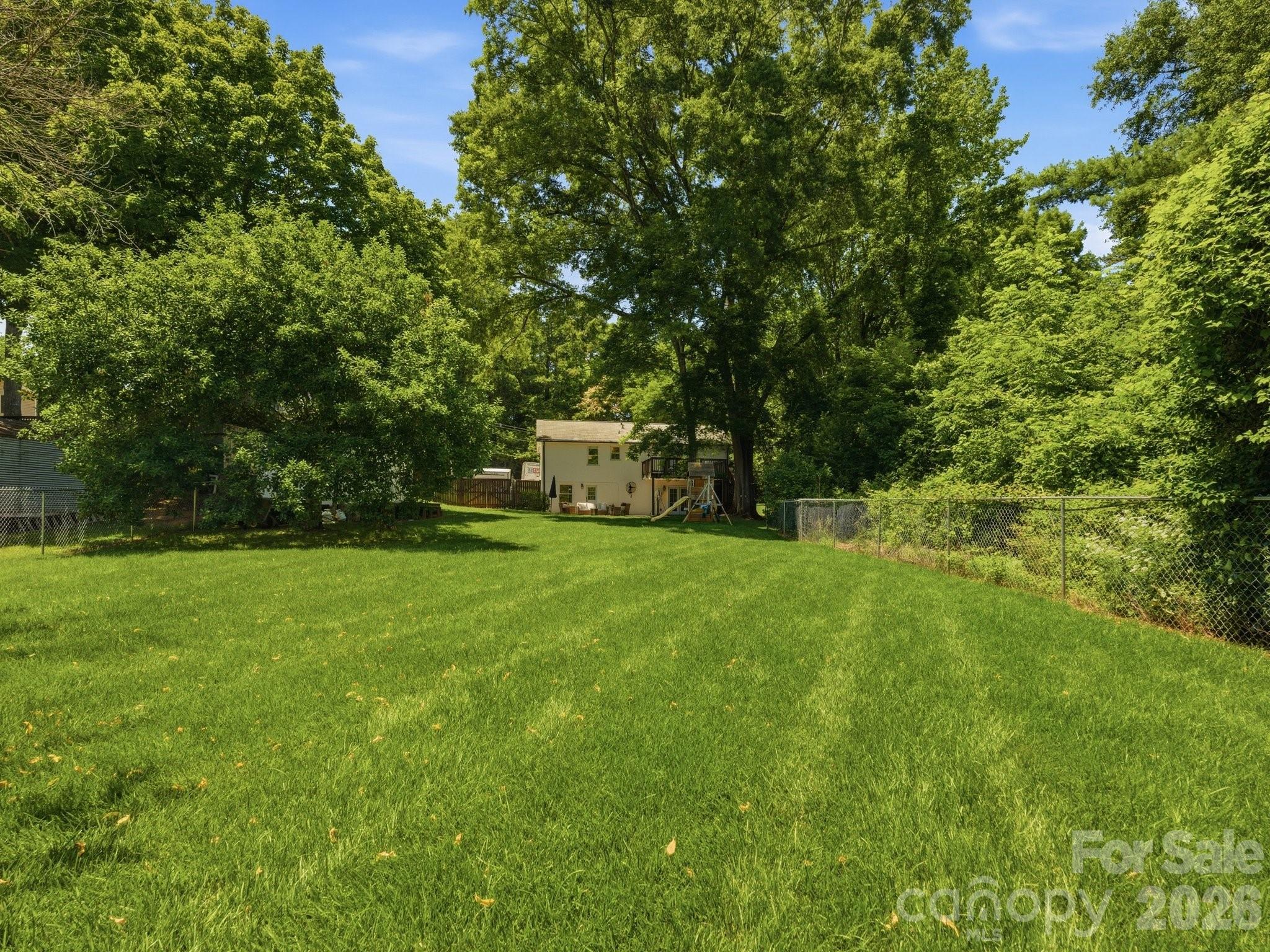 6819 Woodstock Drive — Charlotte