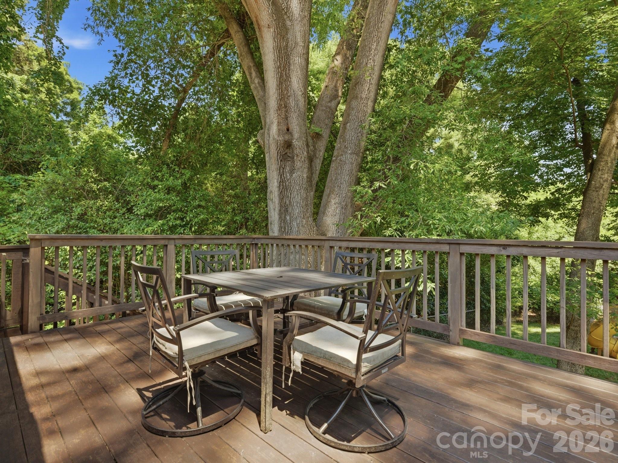 6819 Woodstock Drive — Charlotte