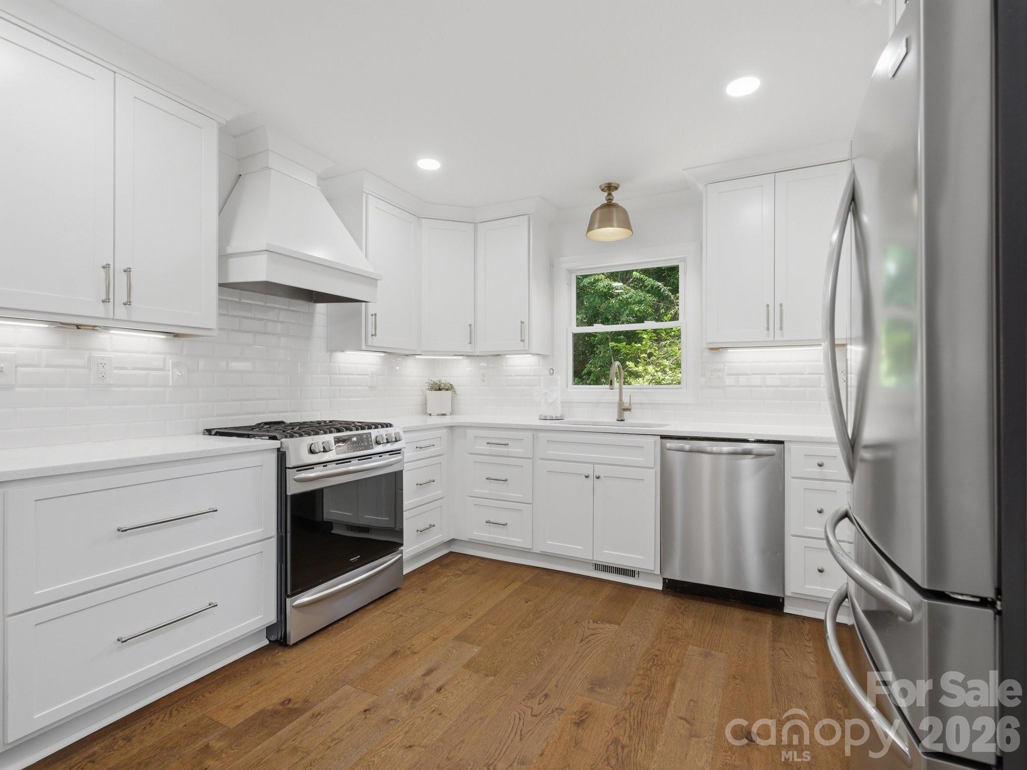 6819 Woodstock Drive — Charlotte