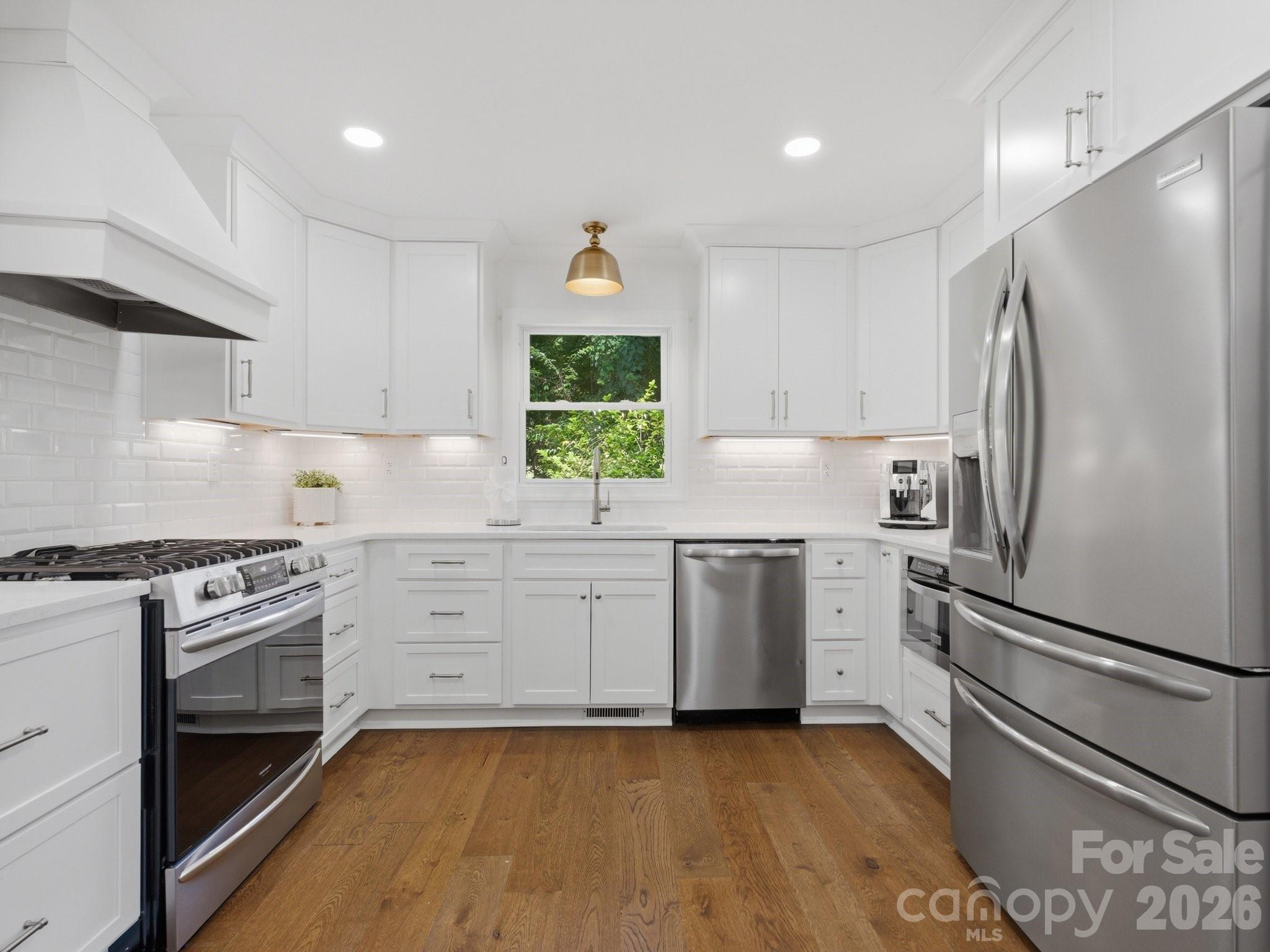 6819 Woodstock Drive — Charlotte