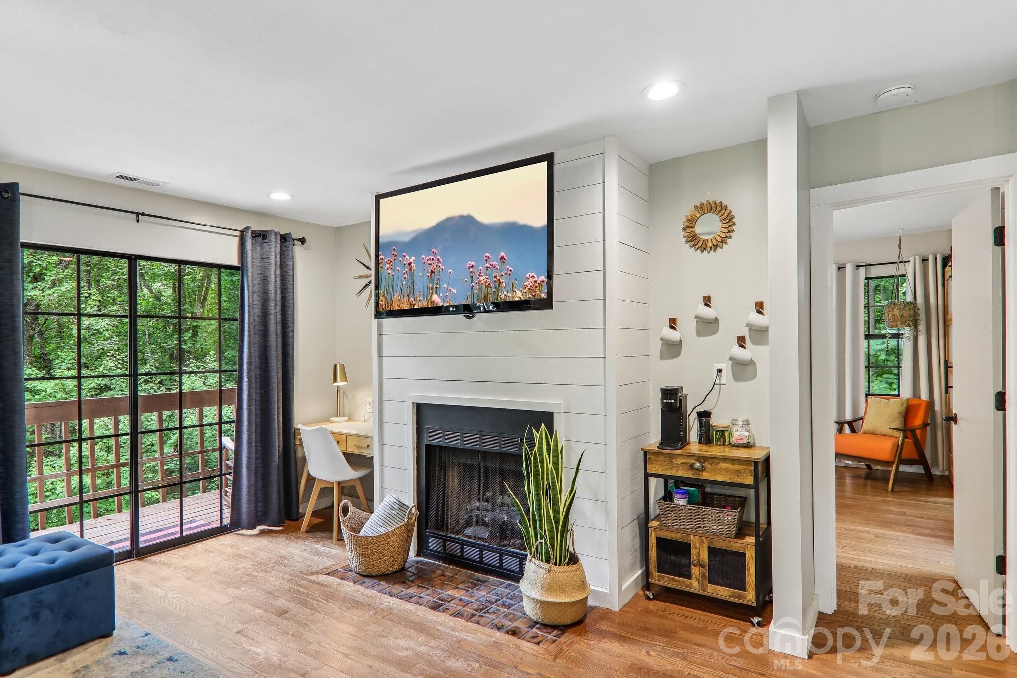 125 Nugget Lane — Sylva