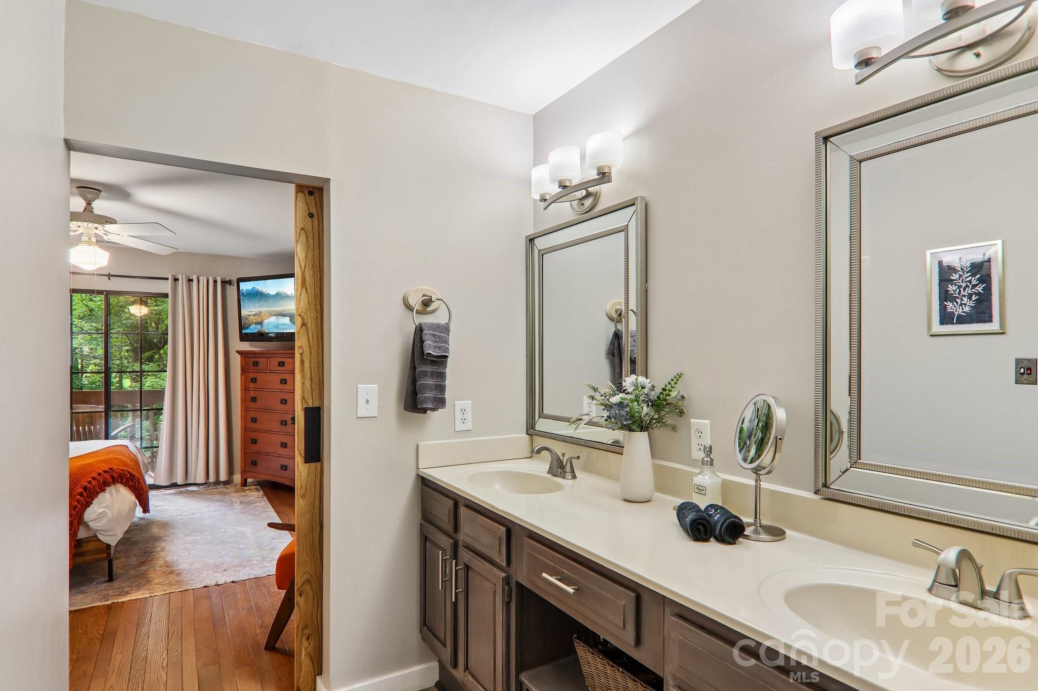 125 Nugget Lane — Sylva