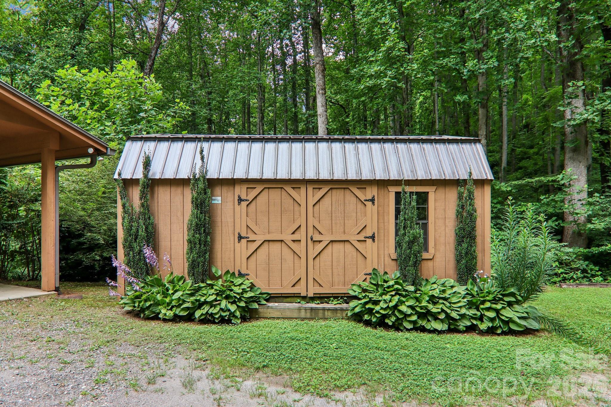 125 Nugget Lane — Sylva