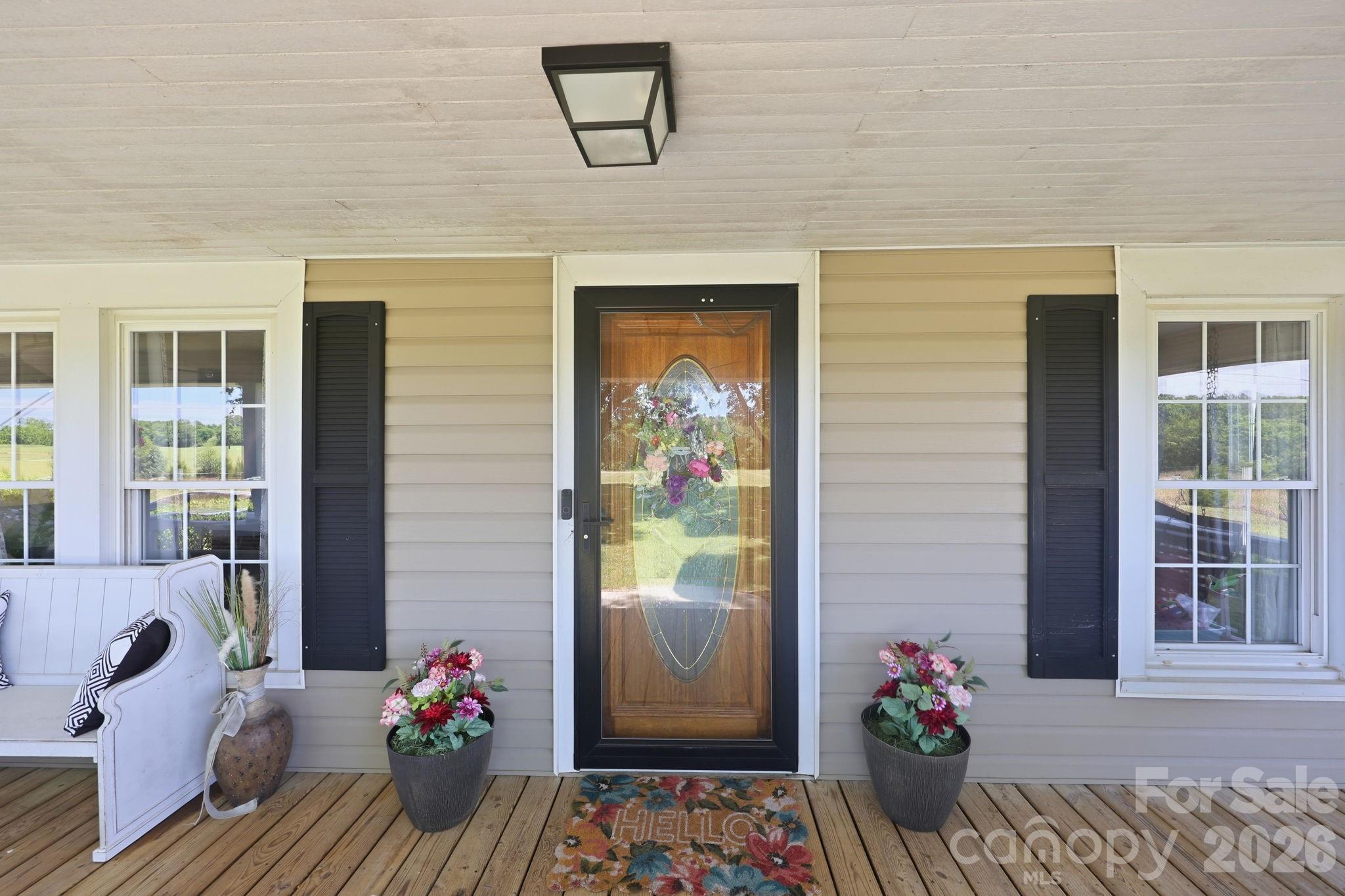 3885 Richfield Road — Richfield