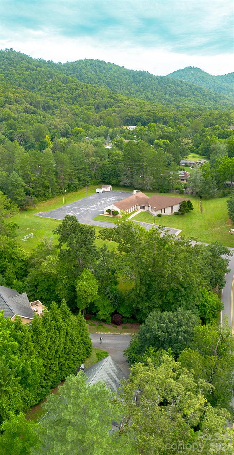 340 Old Haw Creek Road — Asheville