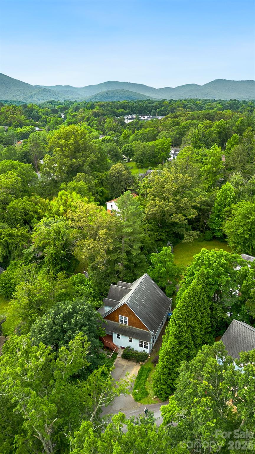 340 Old Haw Creek Road — Asheville