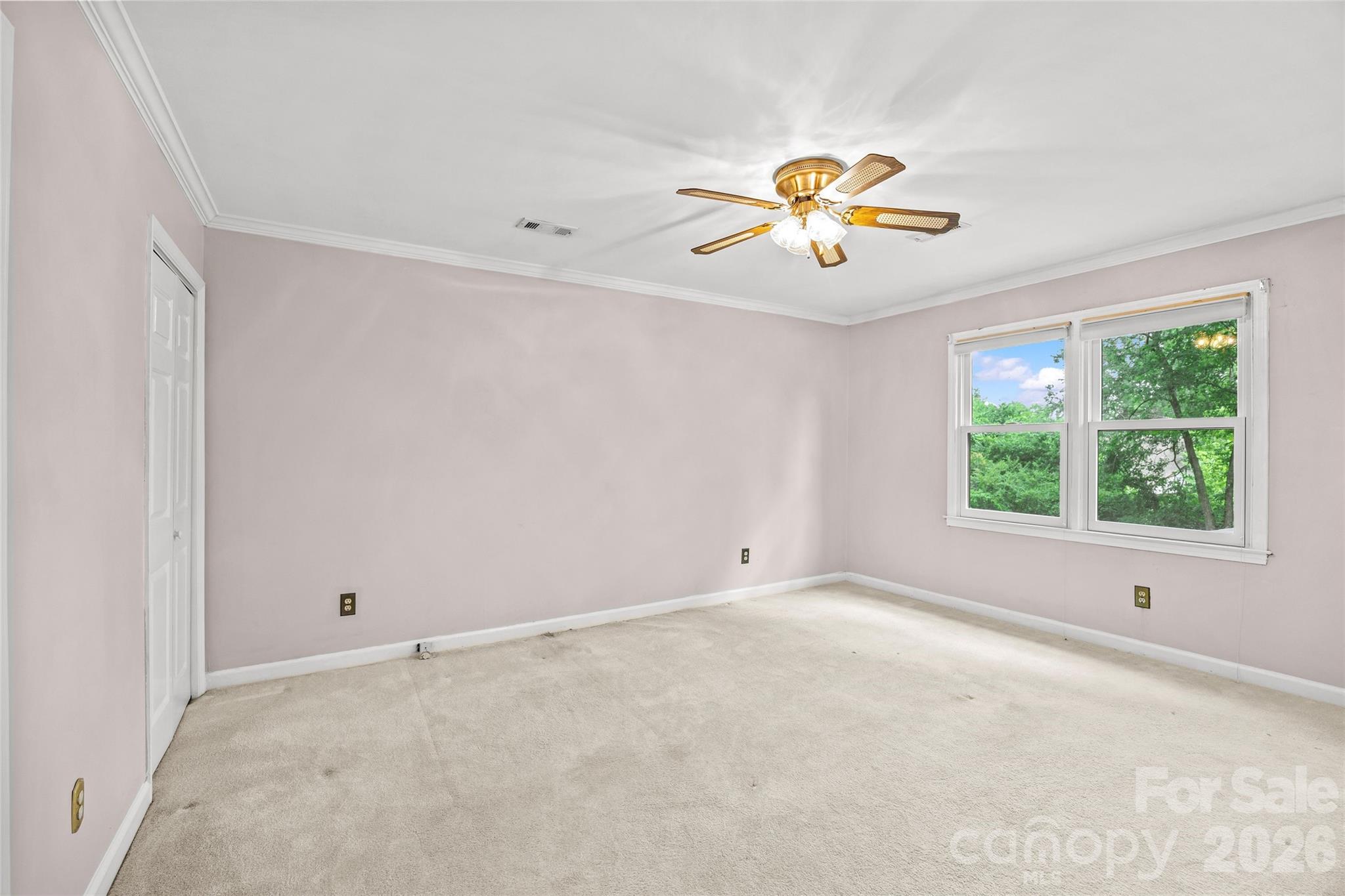 7201 Hopeton Road — Charlotte
