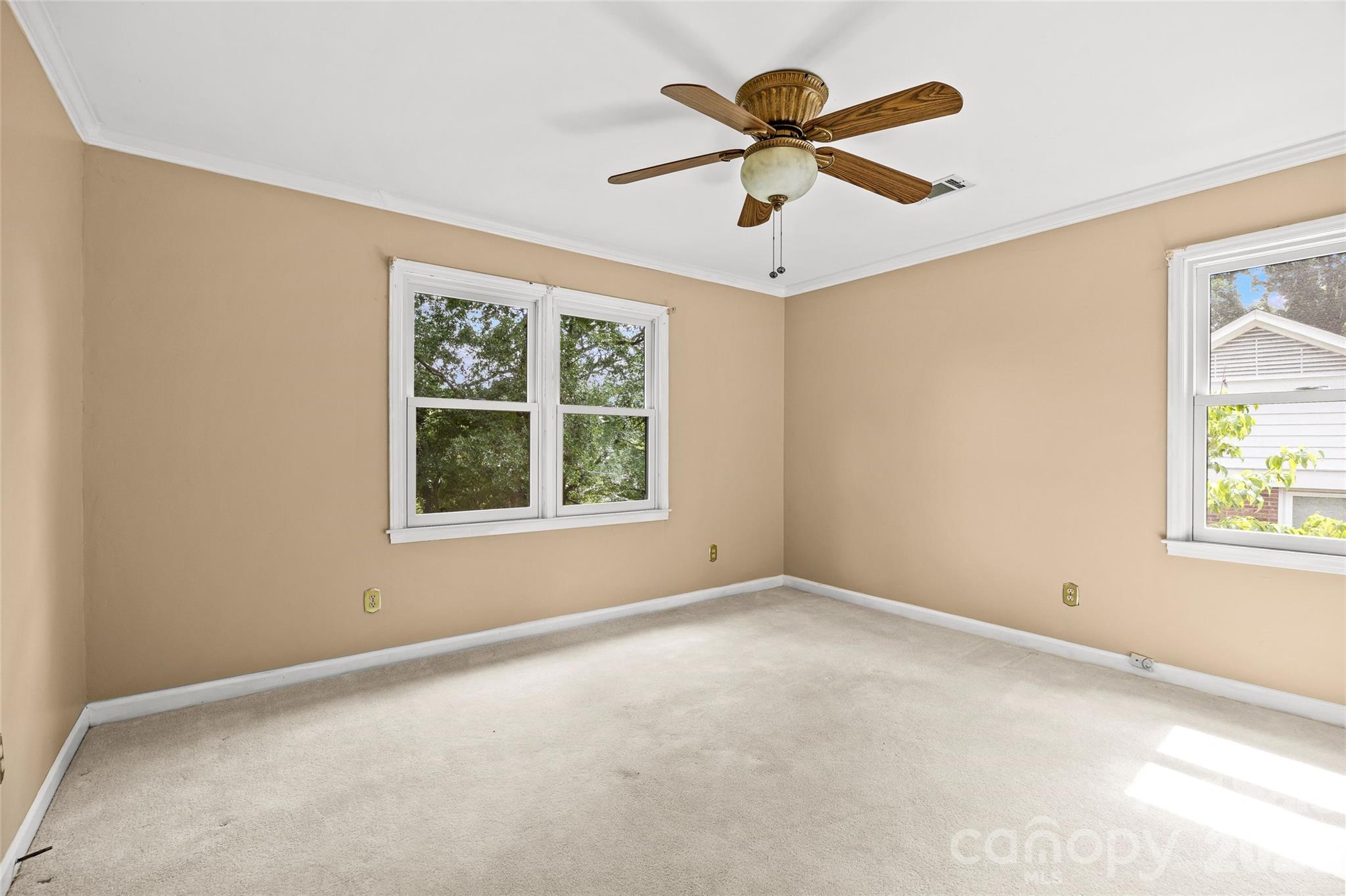 7201 Hopeton Road — Charlotte