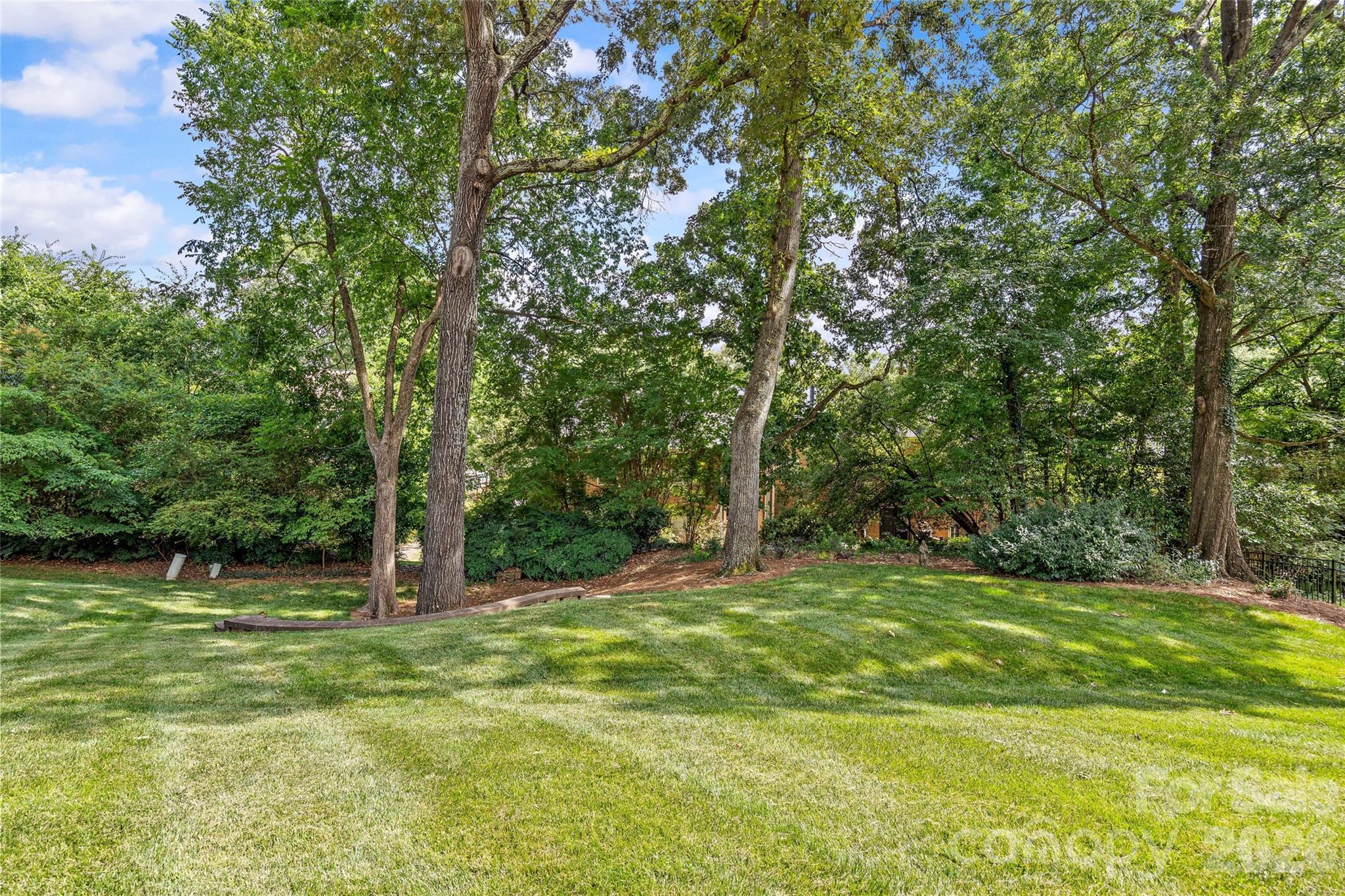 7201 Hopeton Road — Charlotte