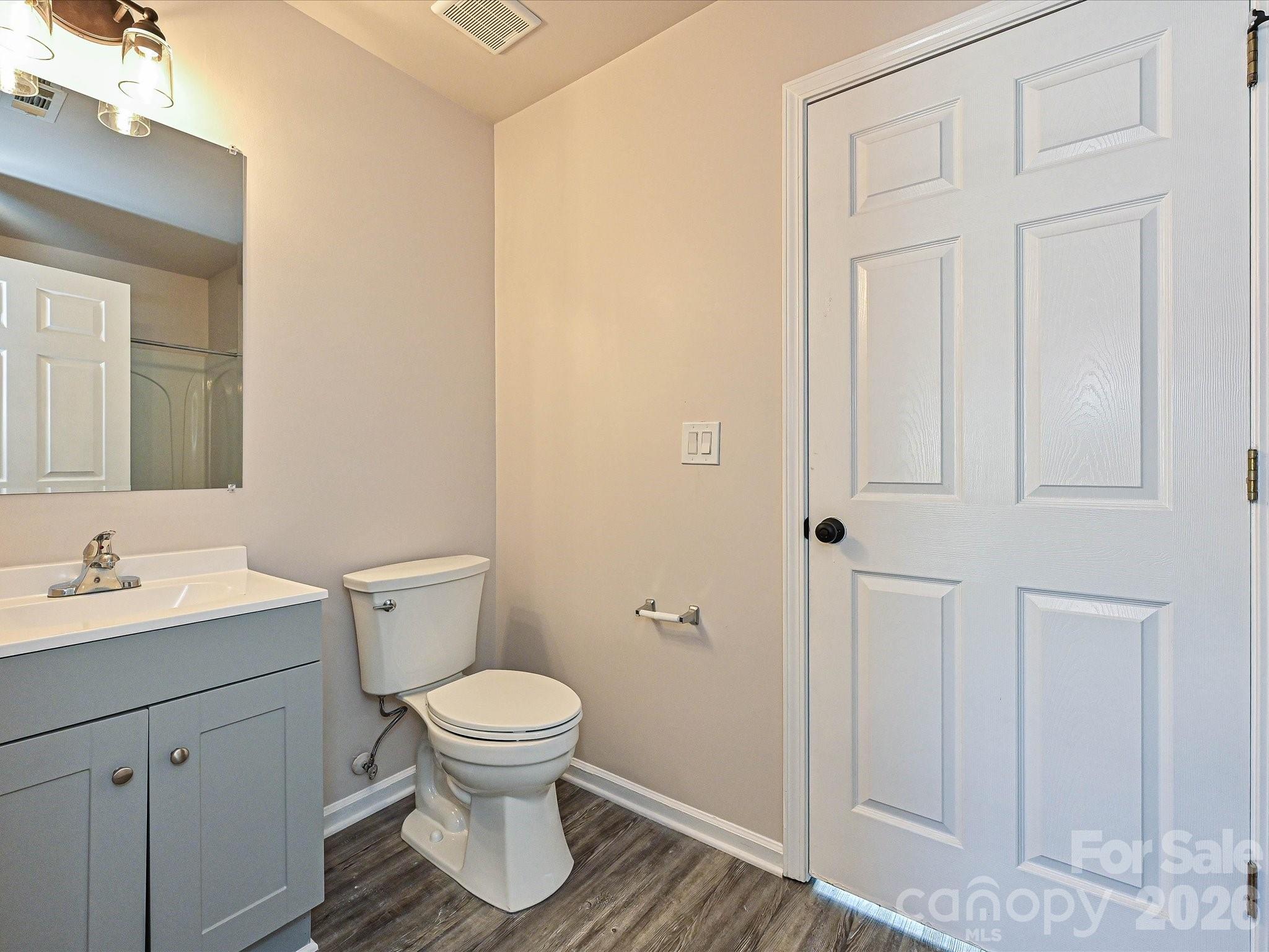 817 Wainwright Avenue — Charlotte