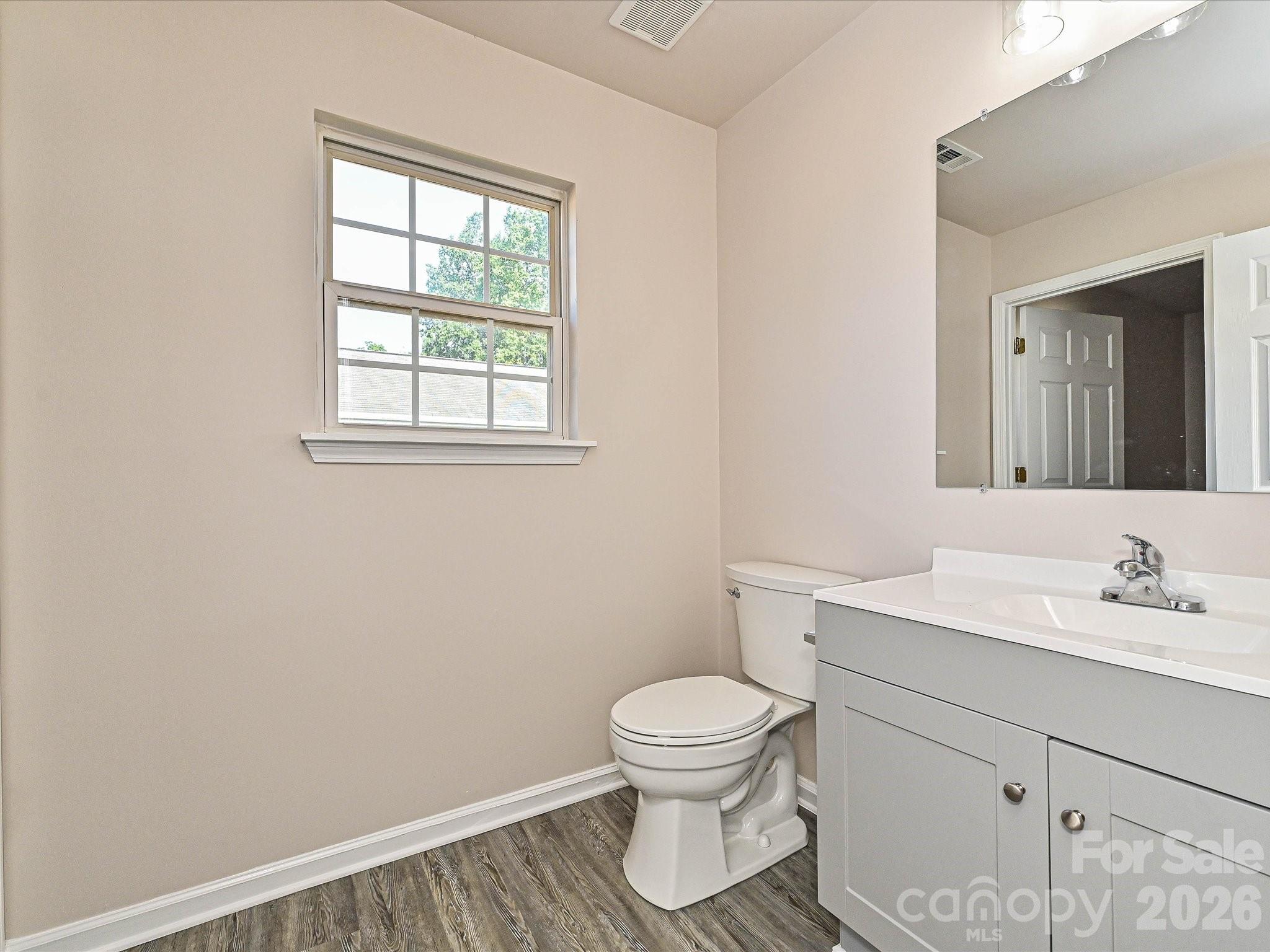817 Wainwright Avenue — Charlotte