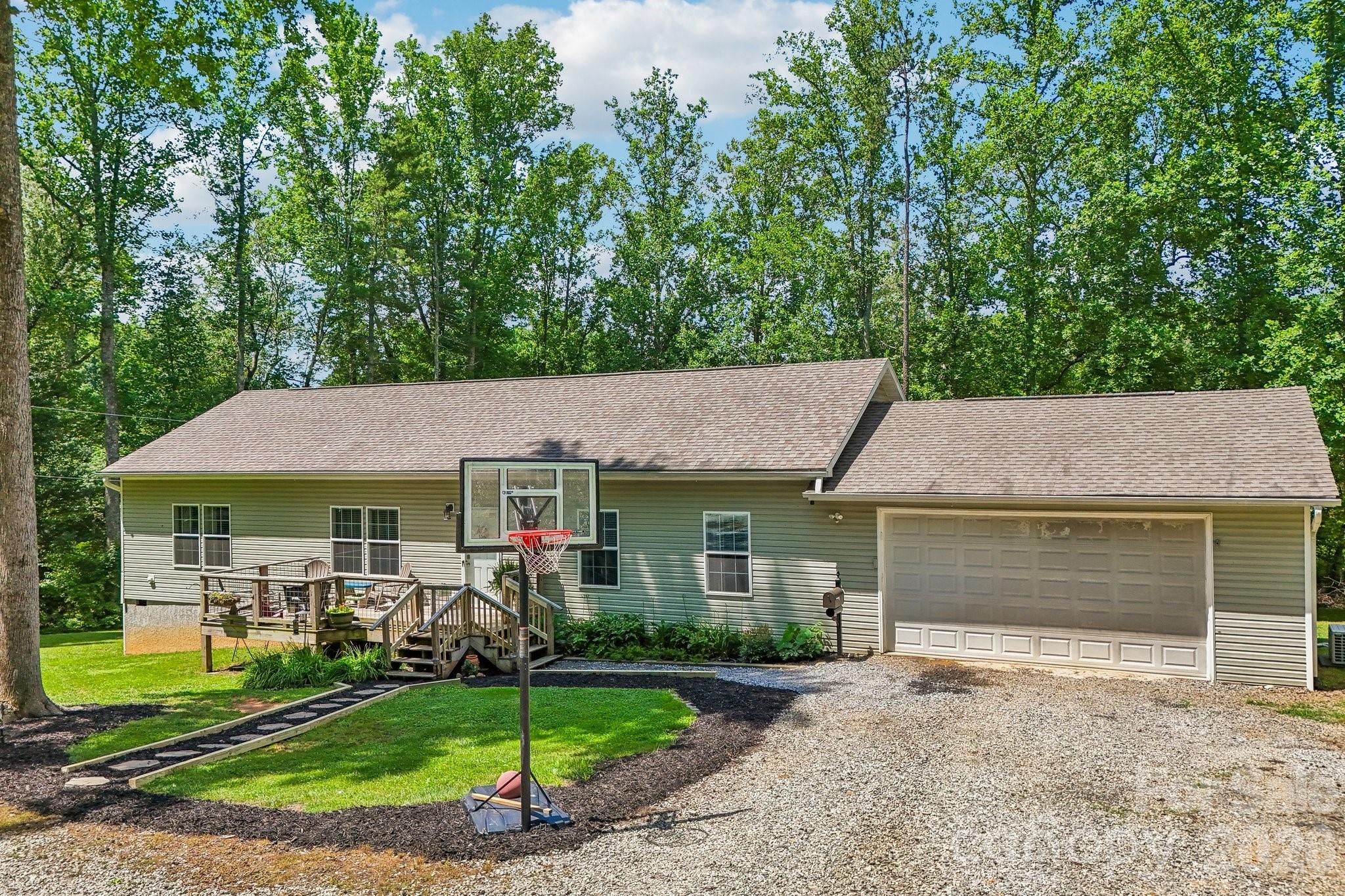 51 Hermit Springs Trail — Hendersonville