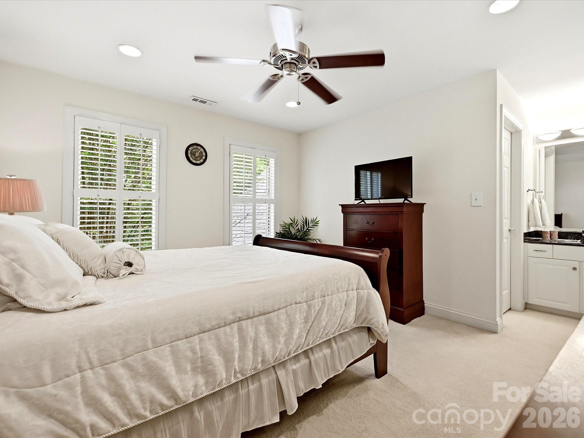 2744 W Pinewood Road — Chester