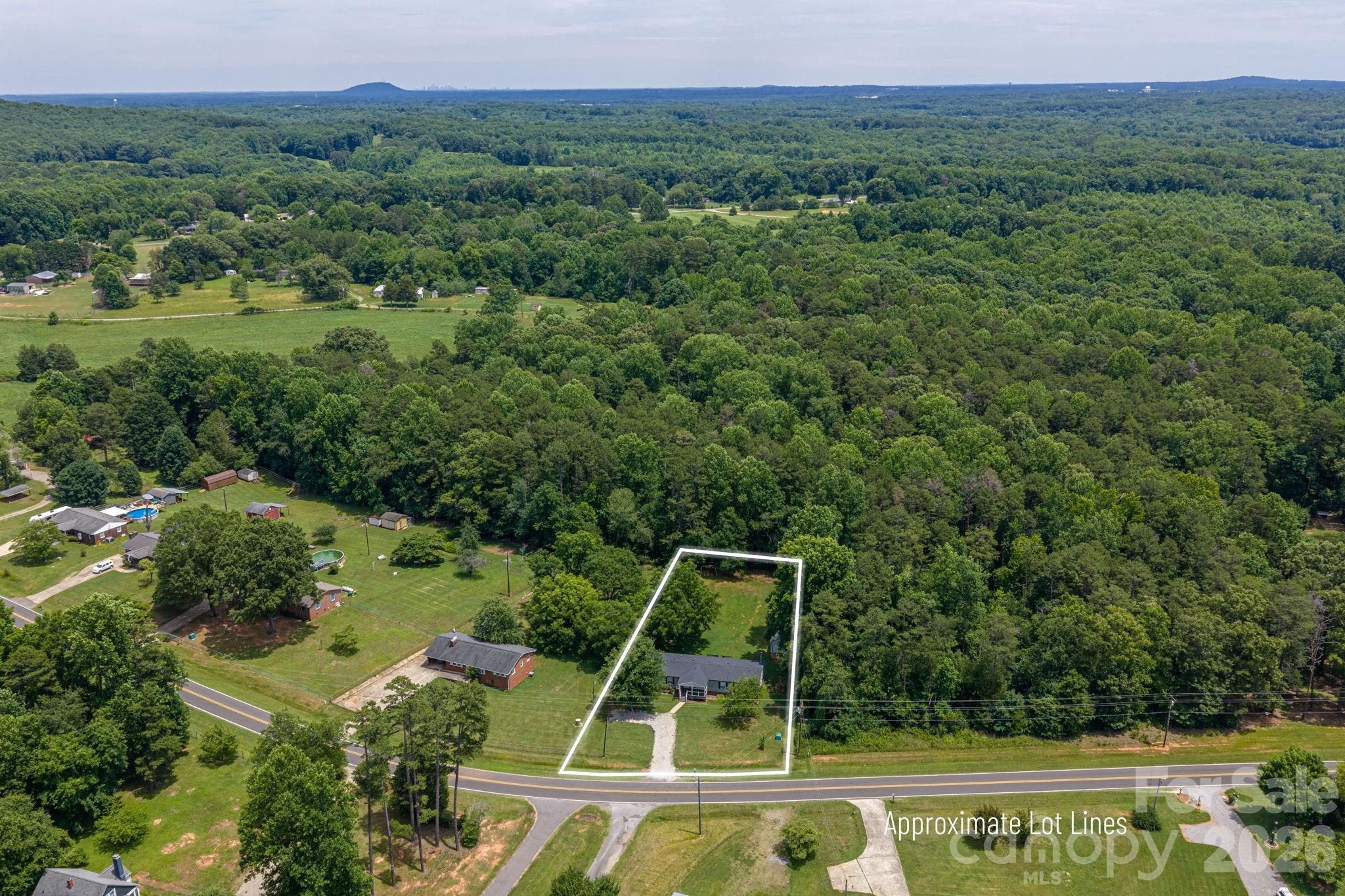 1002 Kiser Road — Bessemer City