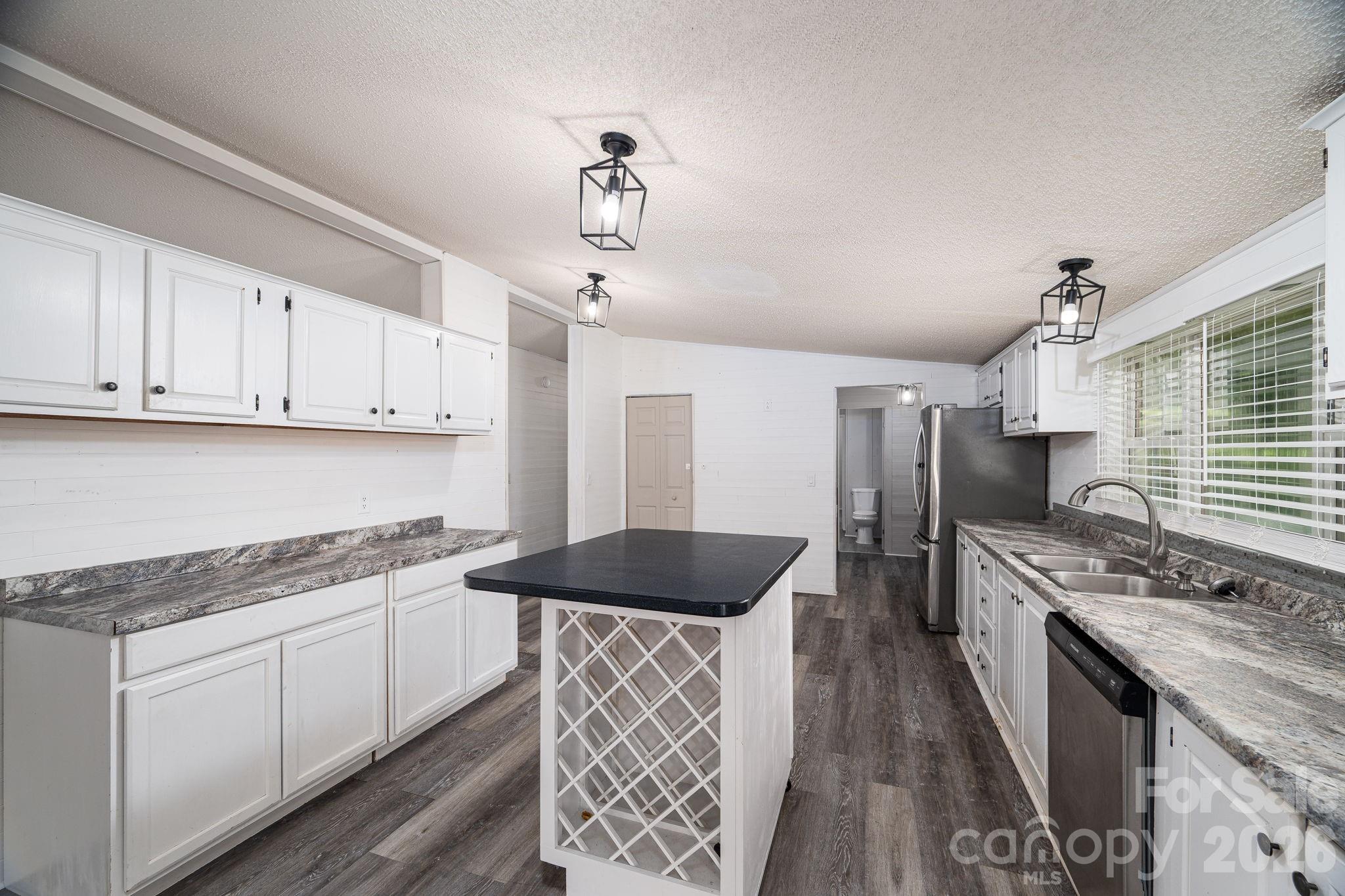 1002 Kiser Road — Bessemer City
