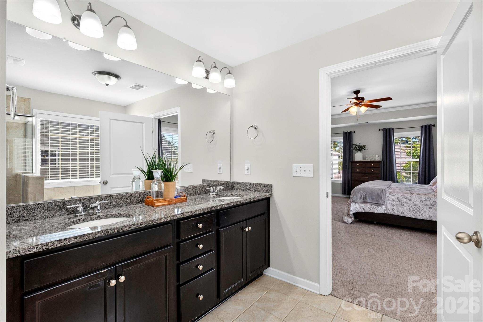 222 Santa Ana Way — Duncan