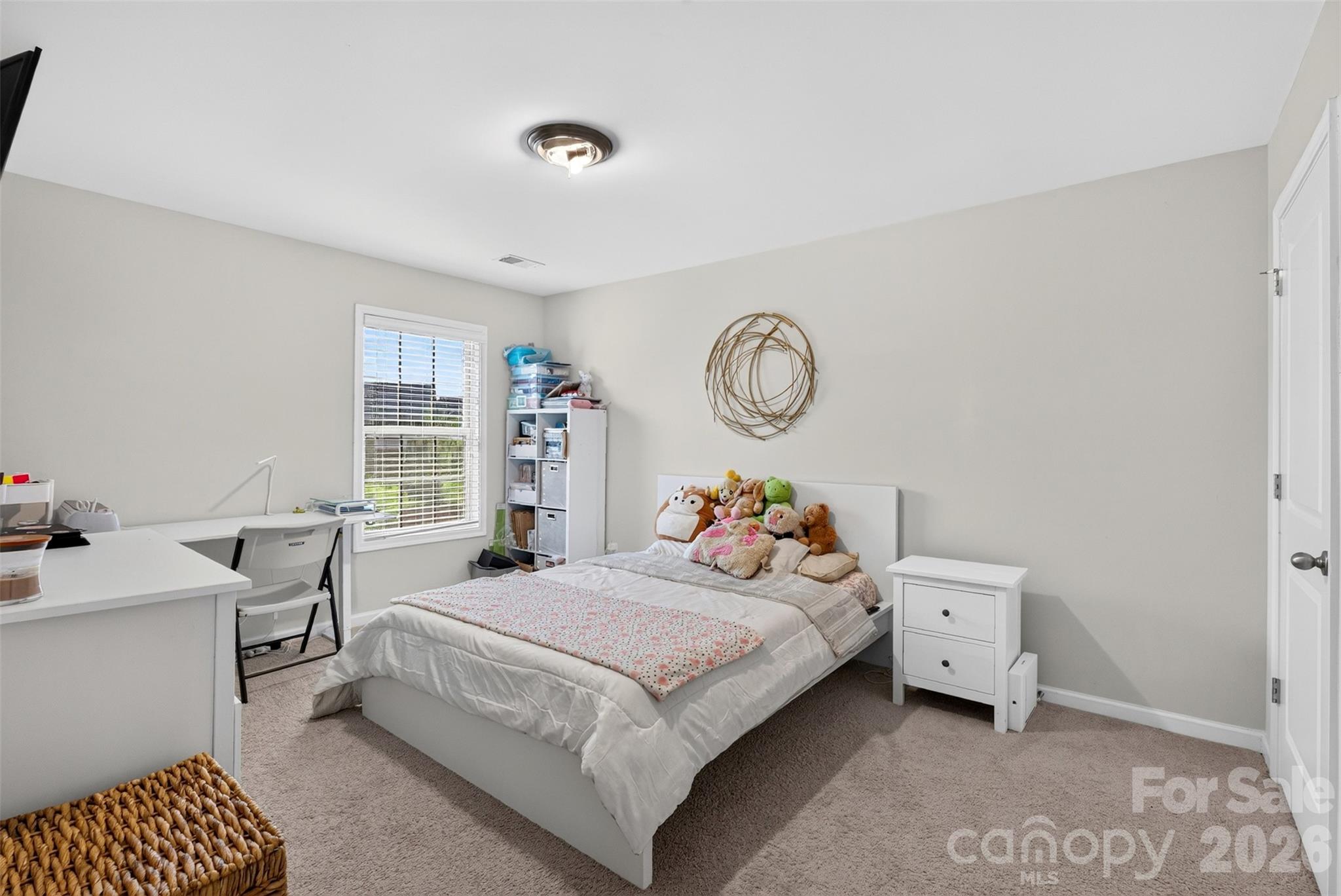 222 Santa Ana Way — Duncan