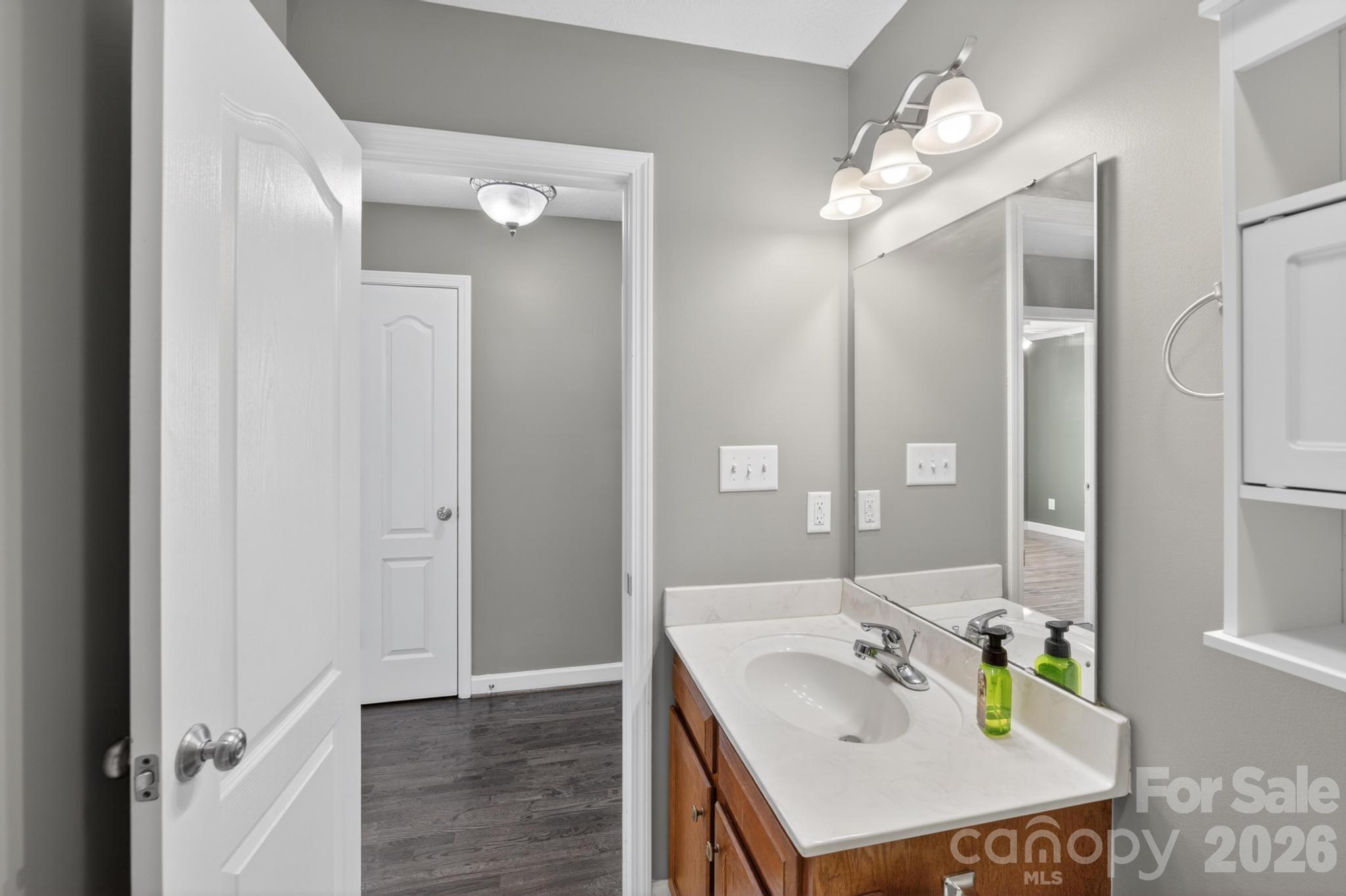 1590 Mayfair Drive — Conover