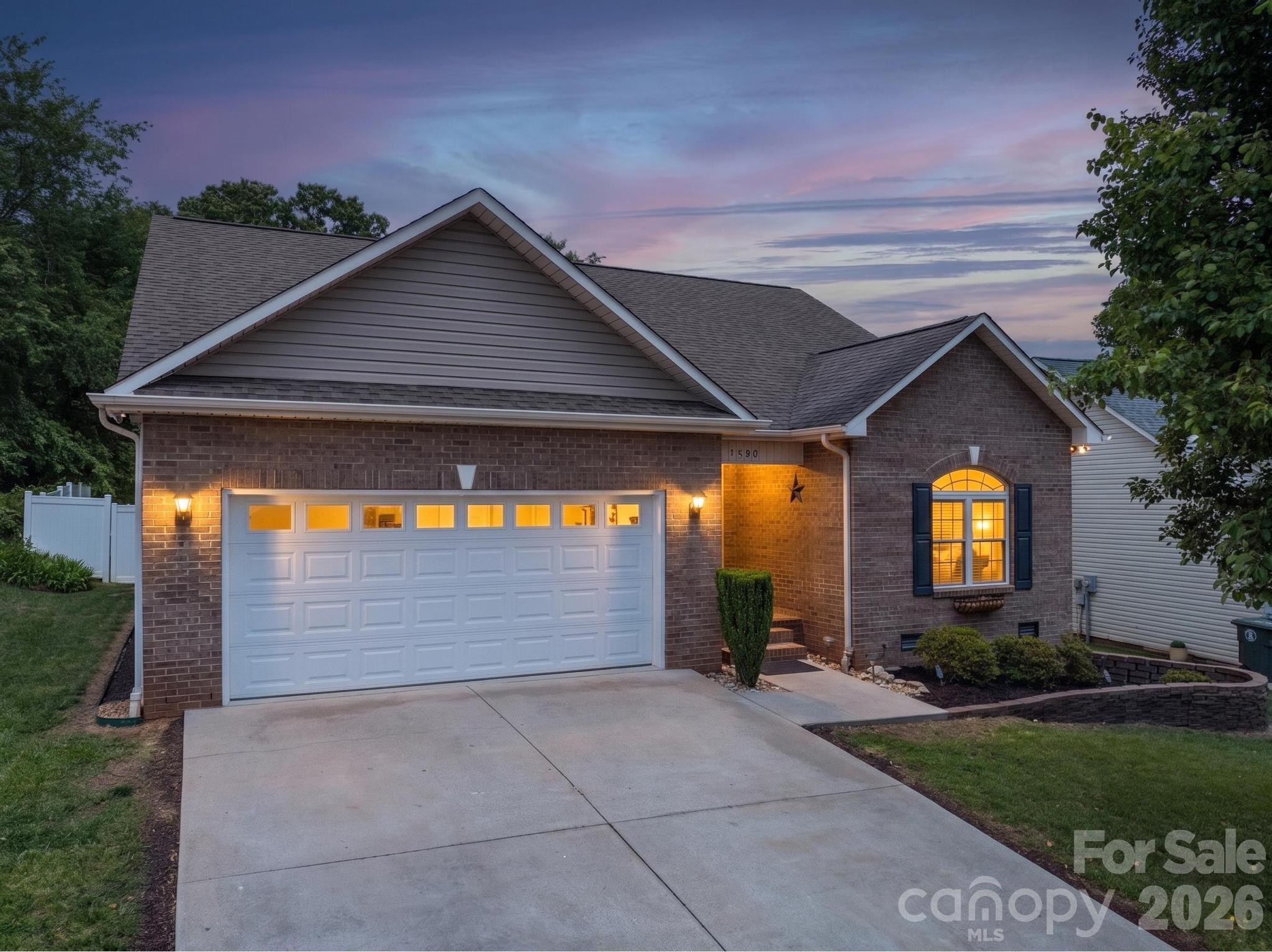 1590 Mayfair Drive — Conover