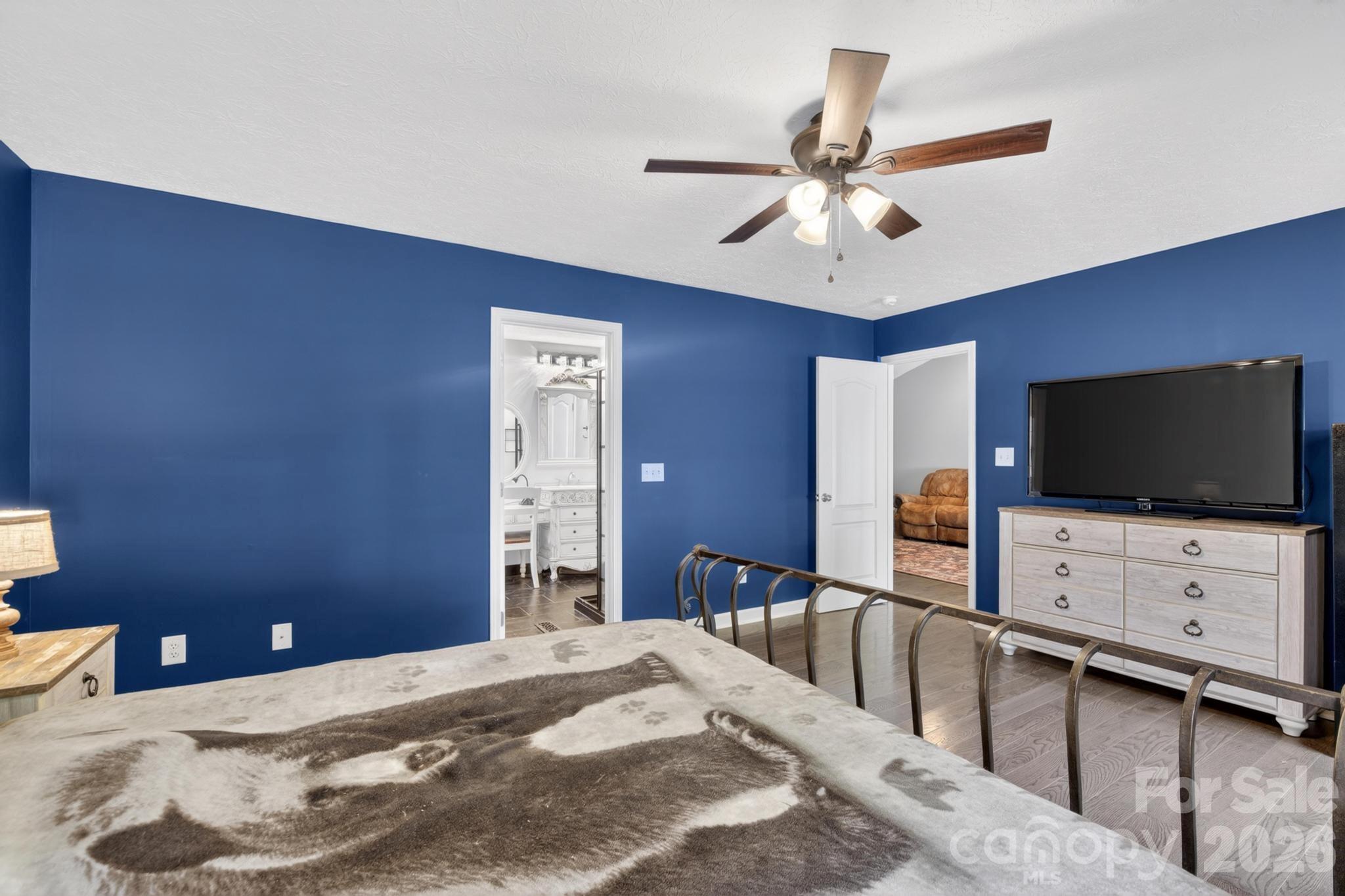 1590 Mayfair Drive — Conover
