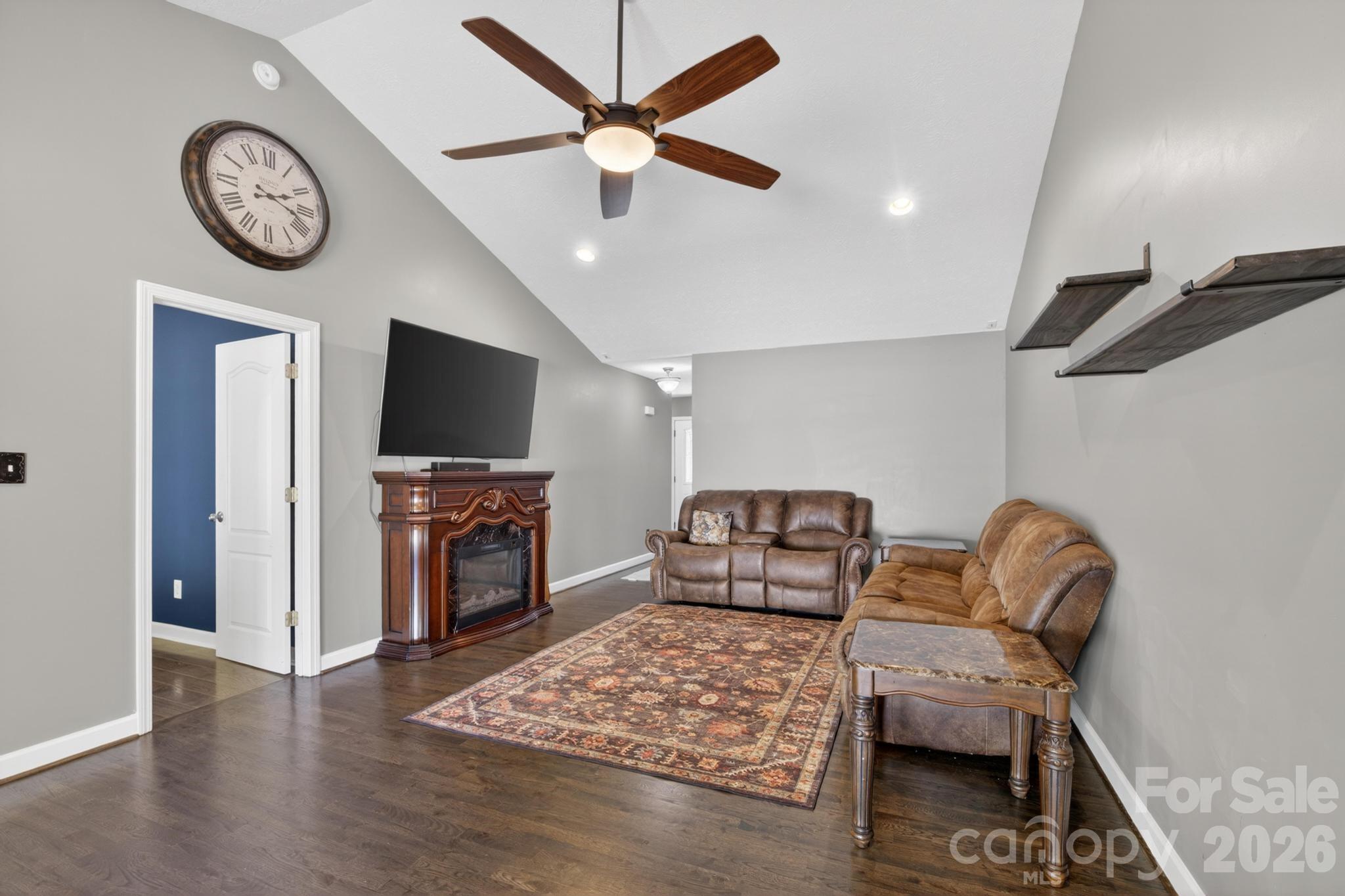 1590 Mayfair Drive — Conover