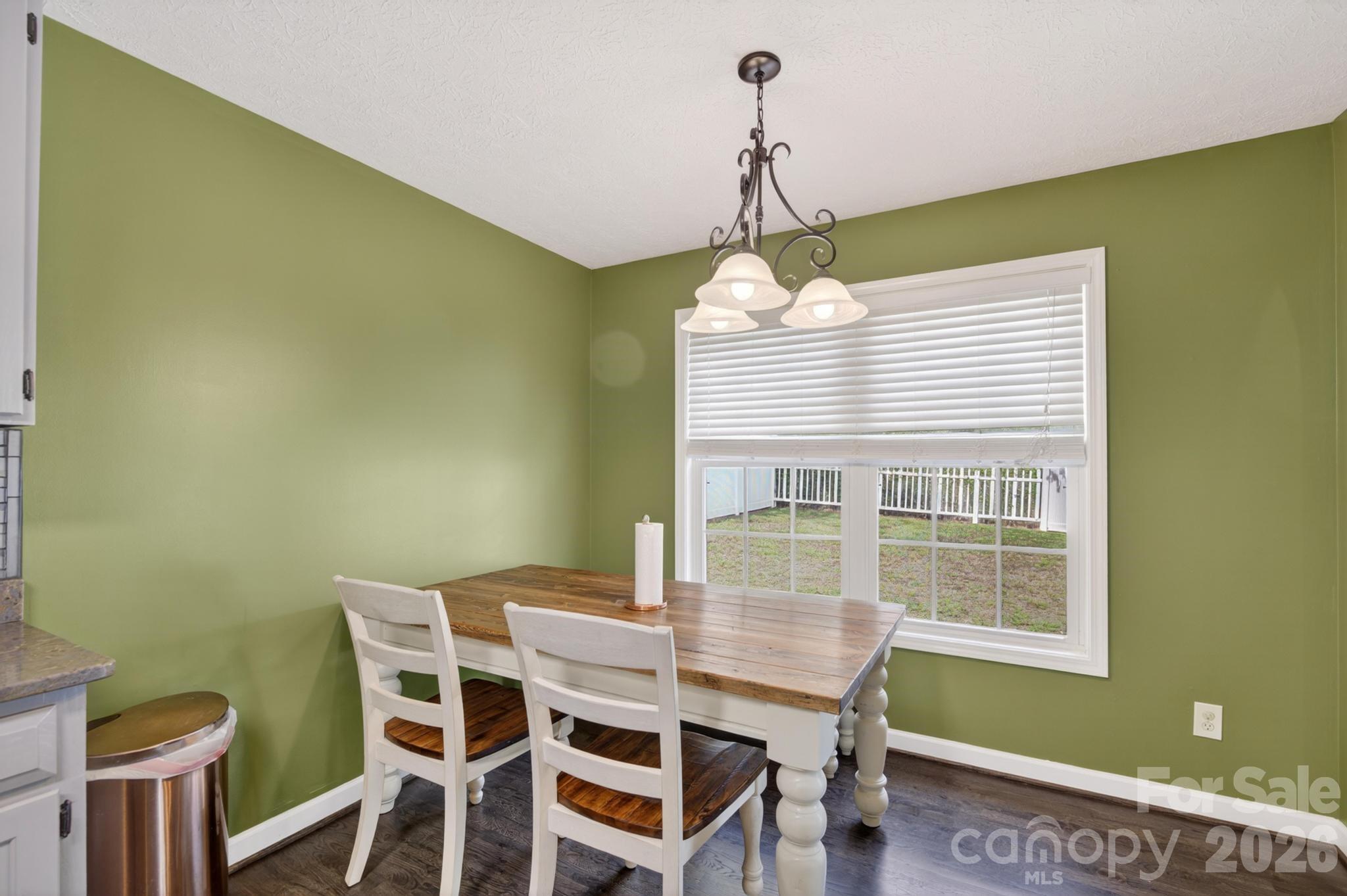 1590 Mayfair Drive — Conover