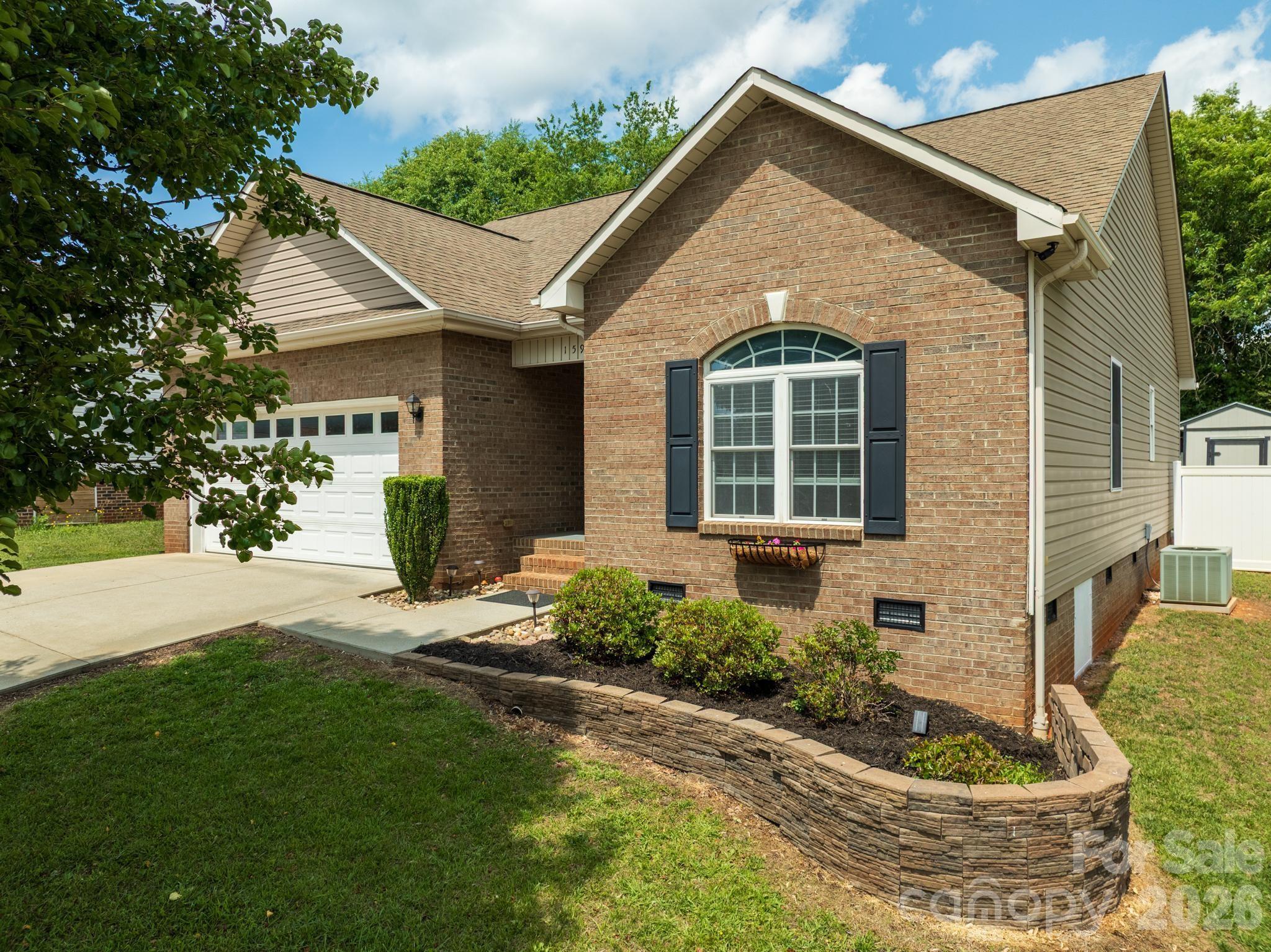 1590 Mayfair Drive — Conover
